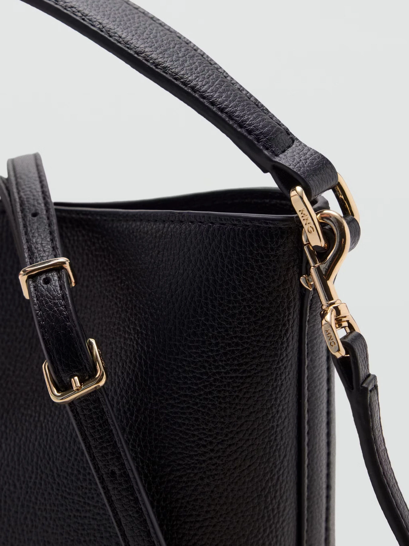 Сумки MANGO модель 37083316_99 Сумки MANGO модель 37083316_99 Фото
