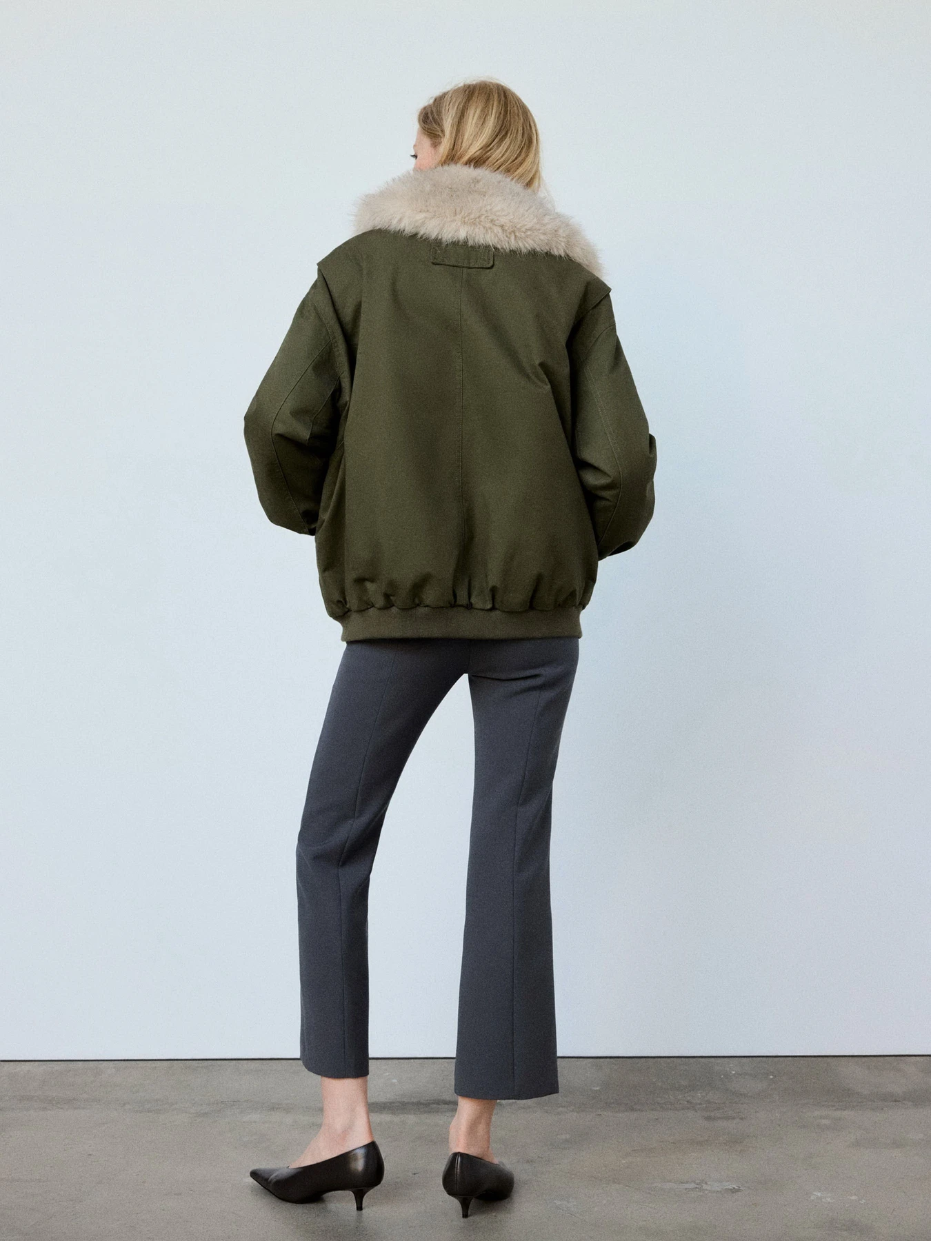 Куртки та дублянки MANGO ALASKA модель 37048630_37 Фото