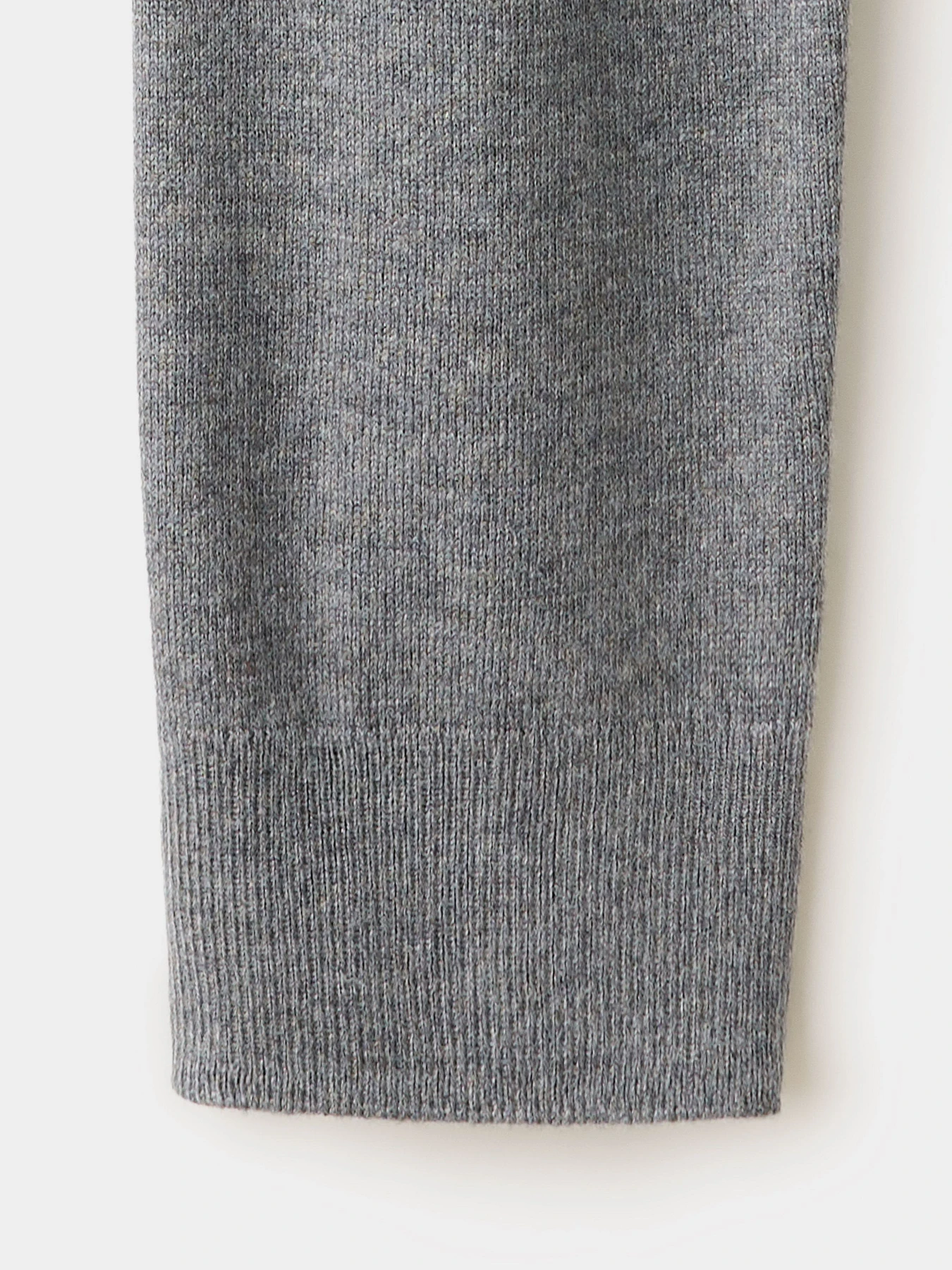 Свитры и кардиганы MANGO модель 37055841_92 Свитры и кардиганы MANGO модель 37055841_92 Фото