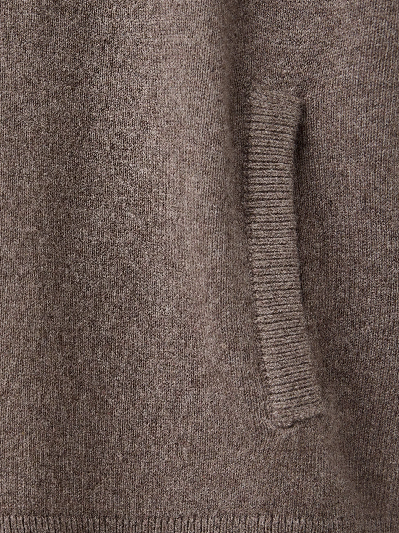 Свитры и кардиганы MANGO модель 37064403_30 Свитры и кардиганы MANGO модель 37064403_30 Фото