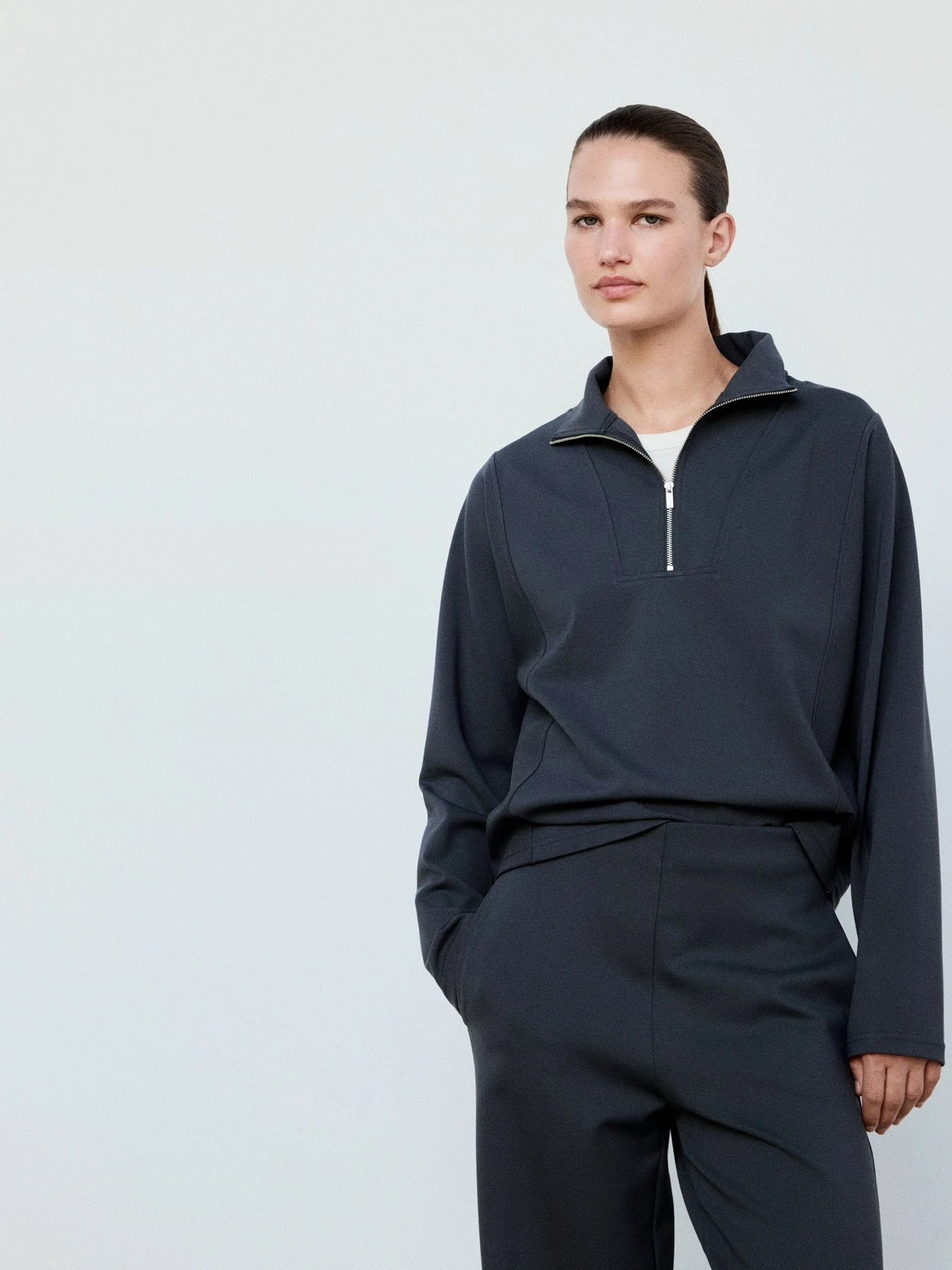 Худи и свитшоты MANGO модель 37094074_52 Худи и свитшоты MANGO модель 37094074_52 Фото