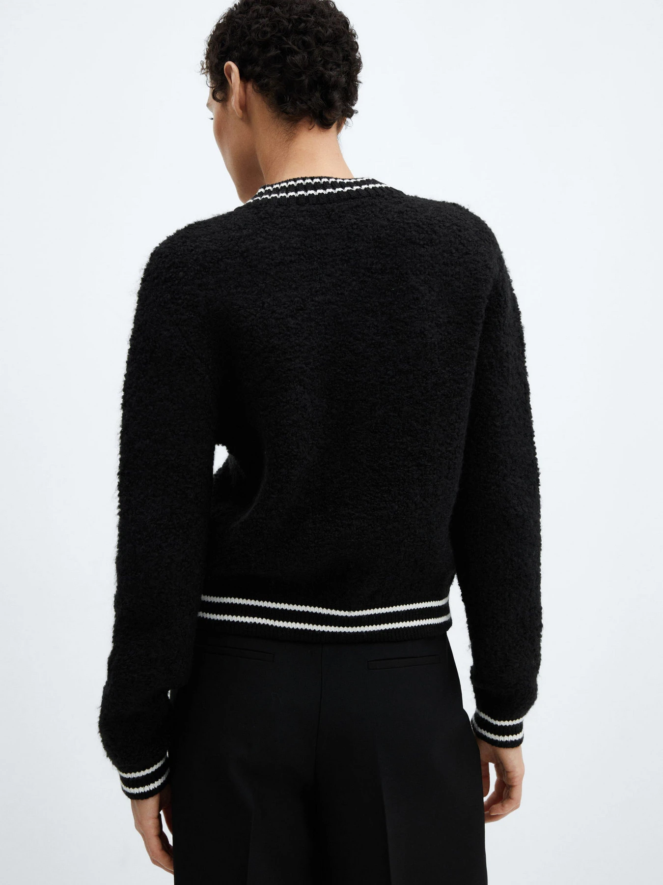 Свитры и кардиганы MANGO Bruna модель 67034063_99 Свитры и кардиганы MANGO Bruna модель 67034063_99 Фото