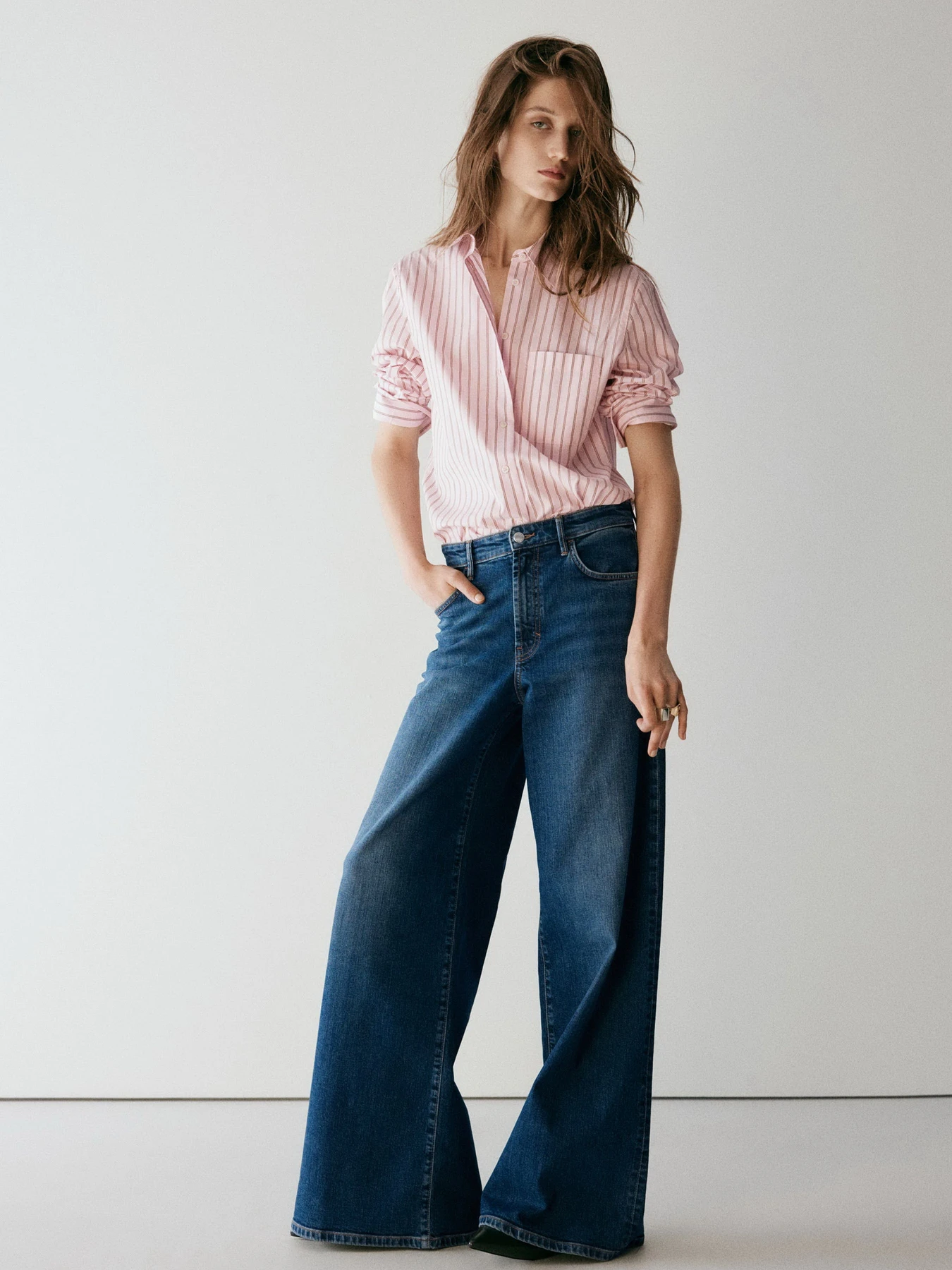 Рубашки MANGO REGU модель 37095852_85 Рубашки MANGO REGU модель 37095852_85 Фото