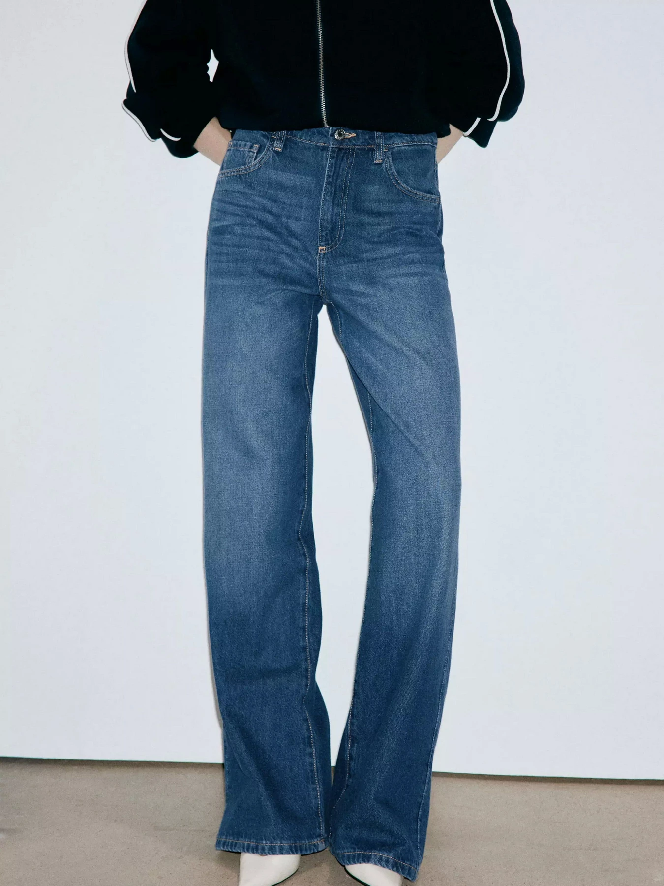 Джинсы MANGO DANILA модель 37004099_TO Фото