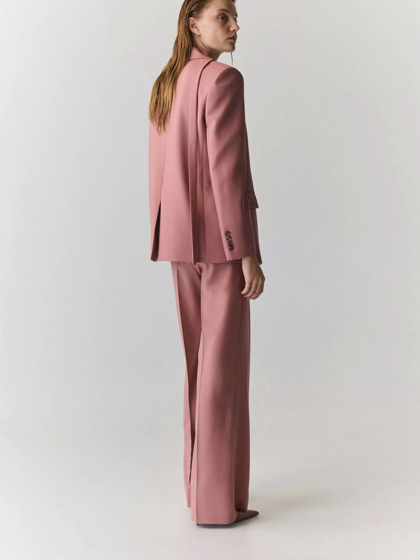 Брюки MANGO SINGAPUR модель 37044472_85 Брюки MANGO SINGAPUR модель 37044472_85 Фото