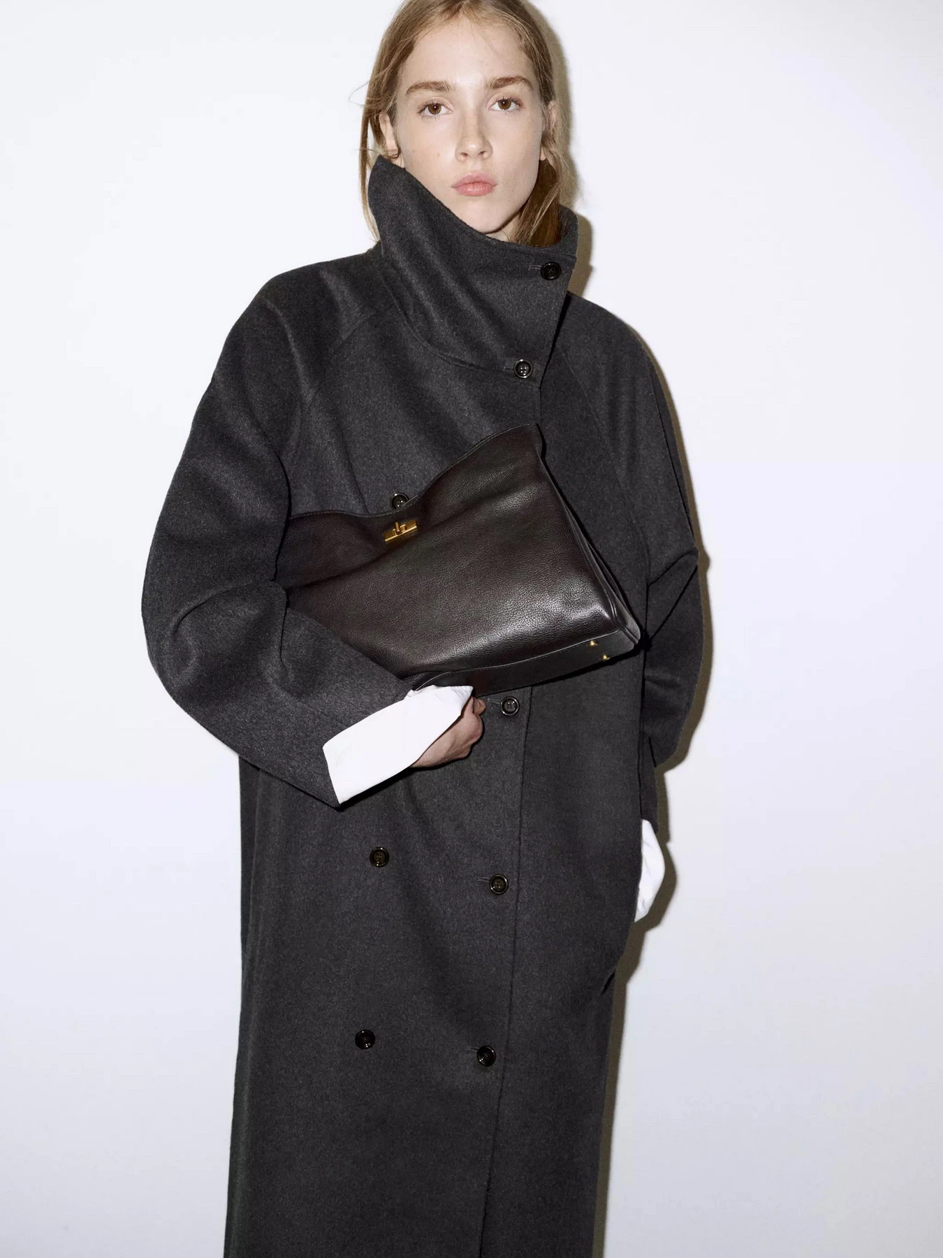 Пальта та плащі MANGO JENNA модель 37016328_96 Пальта та плащі MANGO JENNA модель 37016328_96 Фото