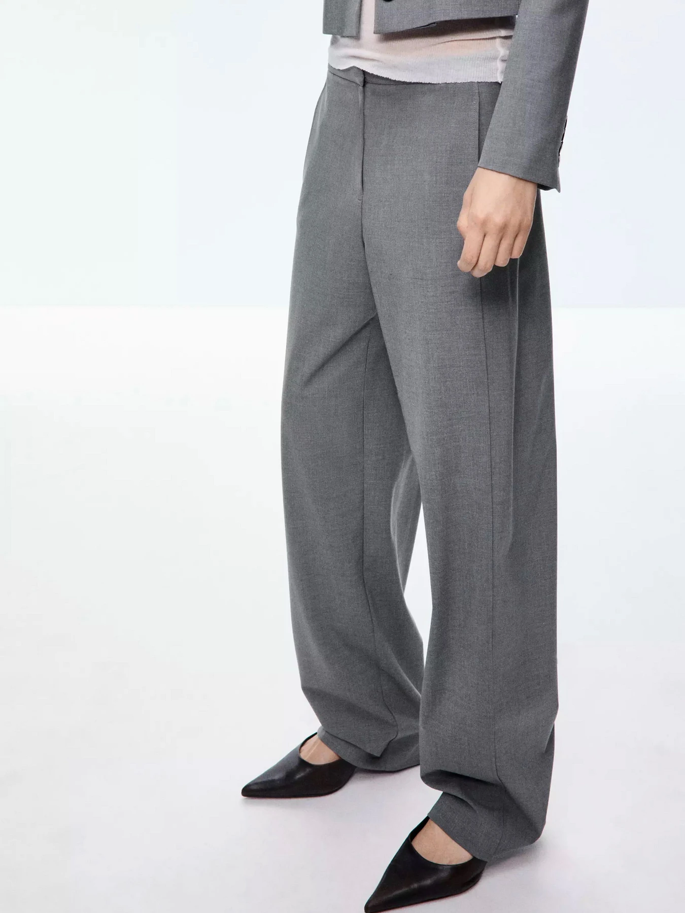 Брюки MANGO MARKER модель 37035883_92 Брюки MANGO MARKER модель 37035883_92 Фото