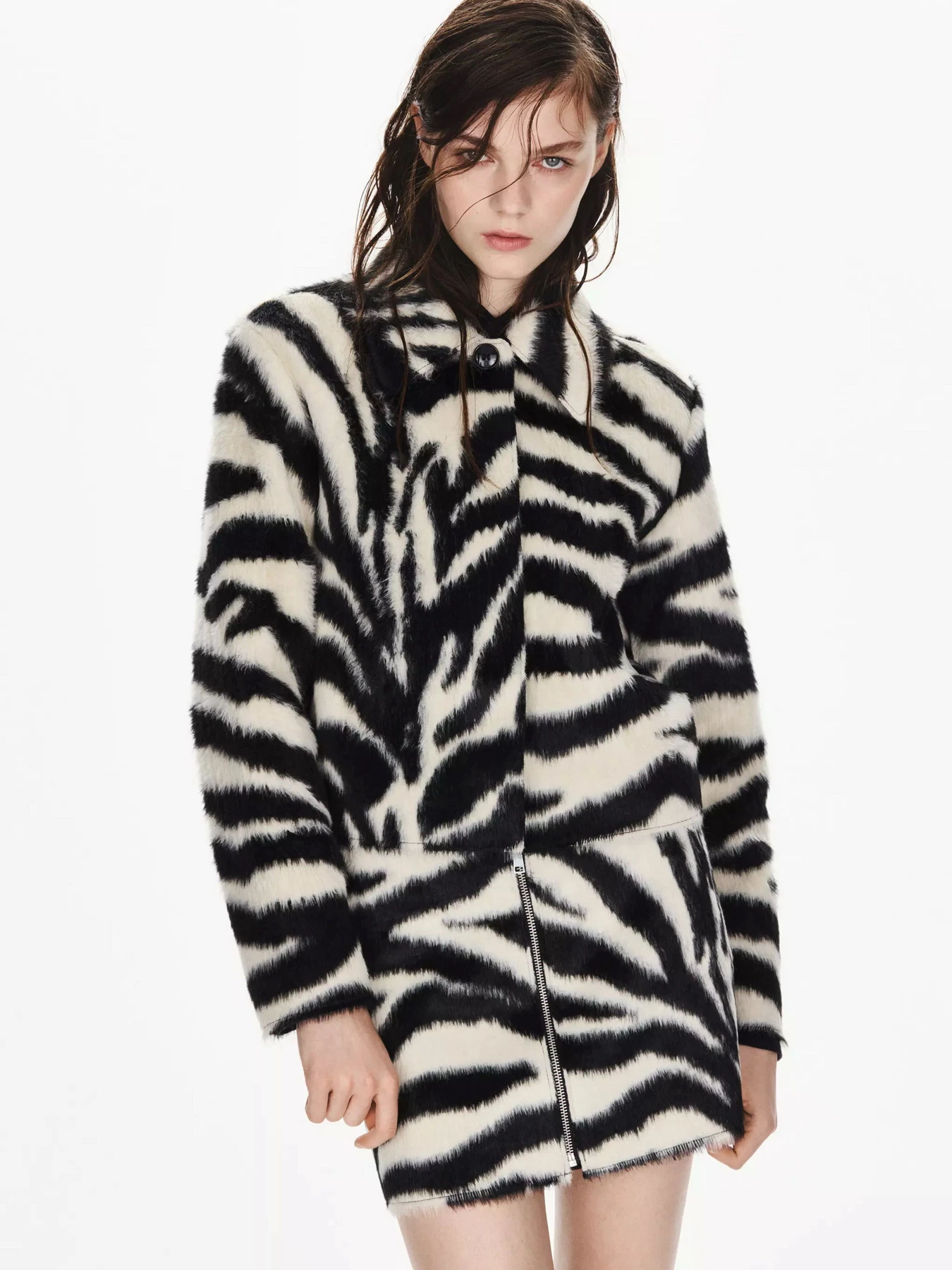 Куртки та дублянки MANGO ZEBRA модель 37097133_99 Куртки та дублянки MANGO ZEBRA модель 37097133_99 Фото
