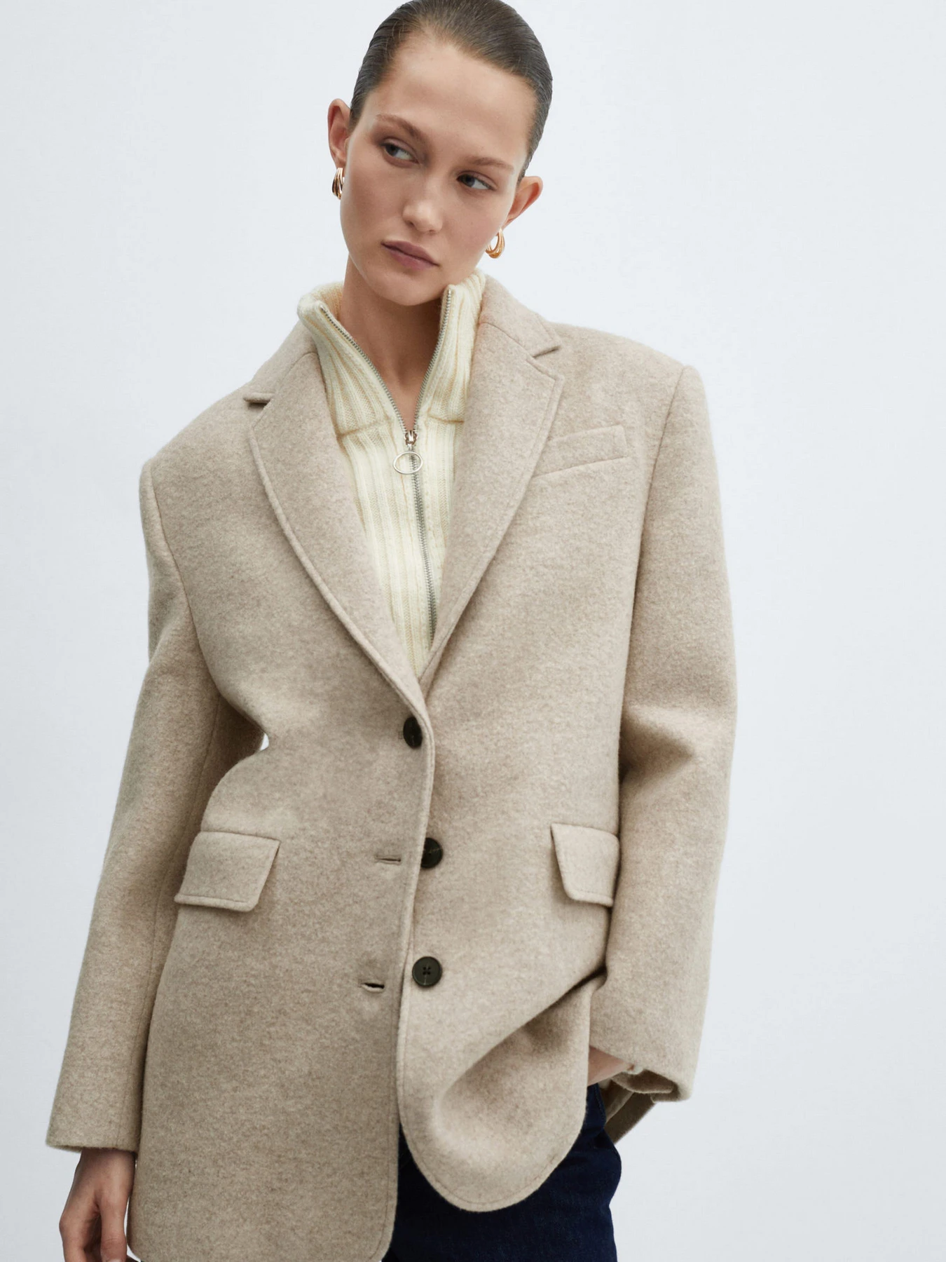 Пальто и плащи MANGO Up модель 67064783_91 Пальто и плащи MANGO Up модель 67064783_91 Фото