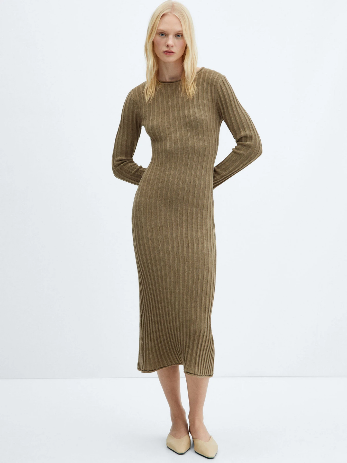 Сукні MANGO AFRICA модель 67074050_37 Сукні MANGO AFRICA модель 67074050_37 Фото