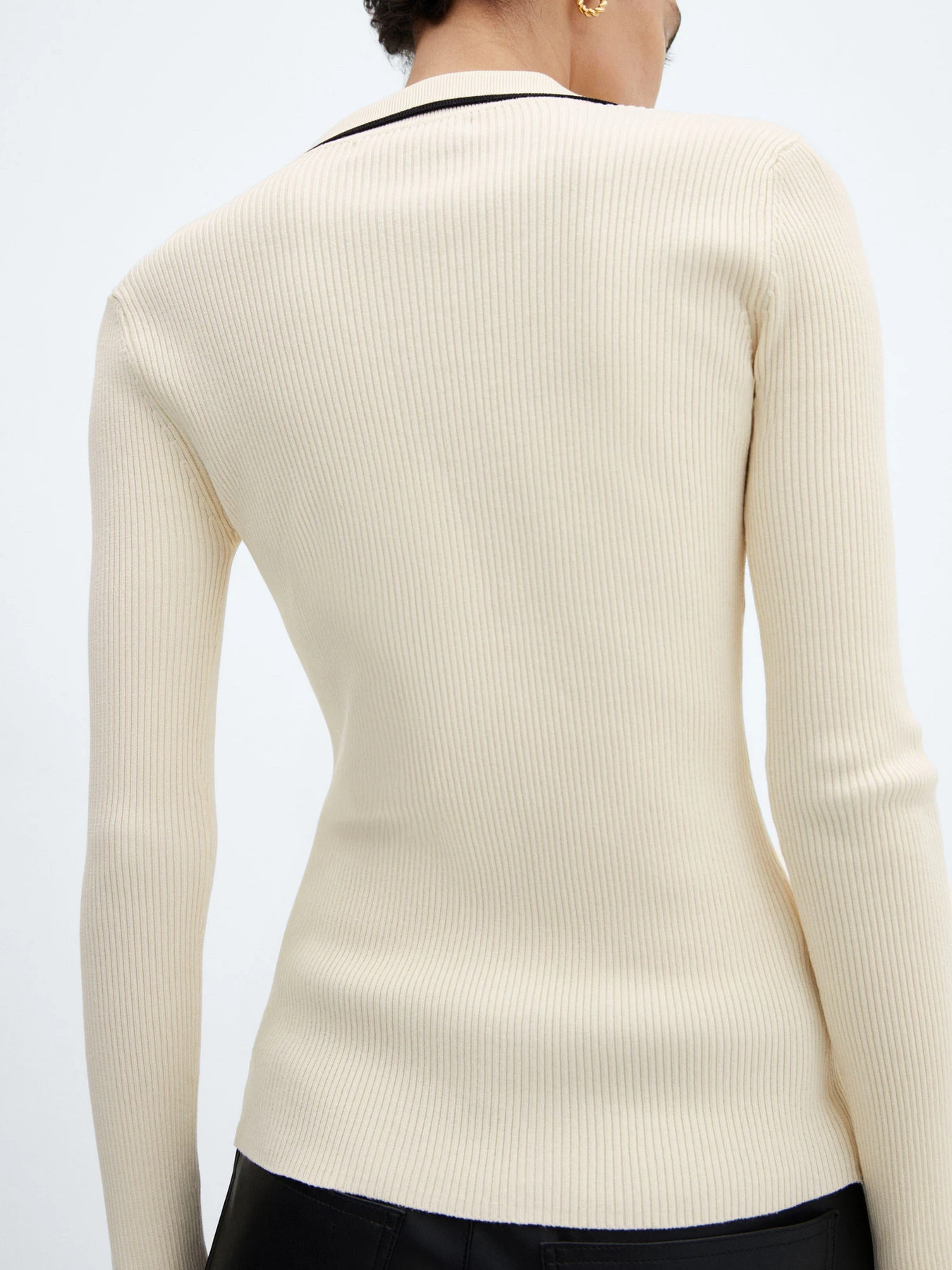Свитры и кардиганы MANGO Shadowin модель 67094033_5 Свитры и кардиганы MANGO Shadowin модель 67094033_5 Фото