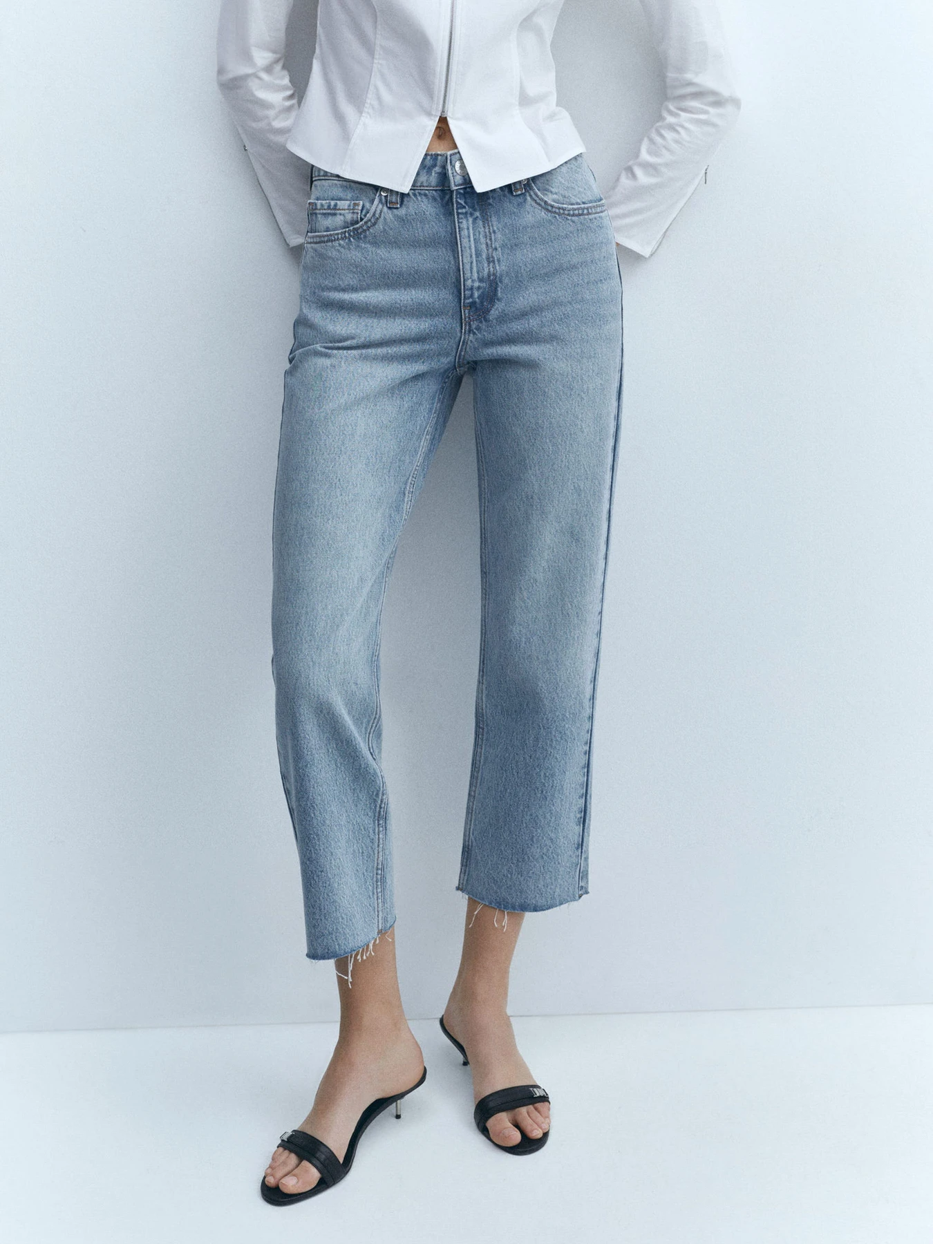 Джинси MANGO BLANCA модель 67095742_TM Джинси MANGO BLANCA модель 67095742_TM Фото