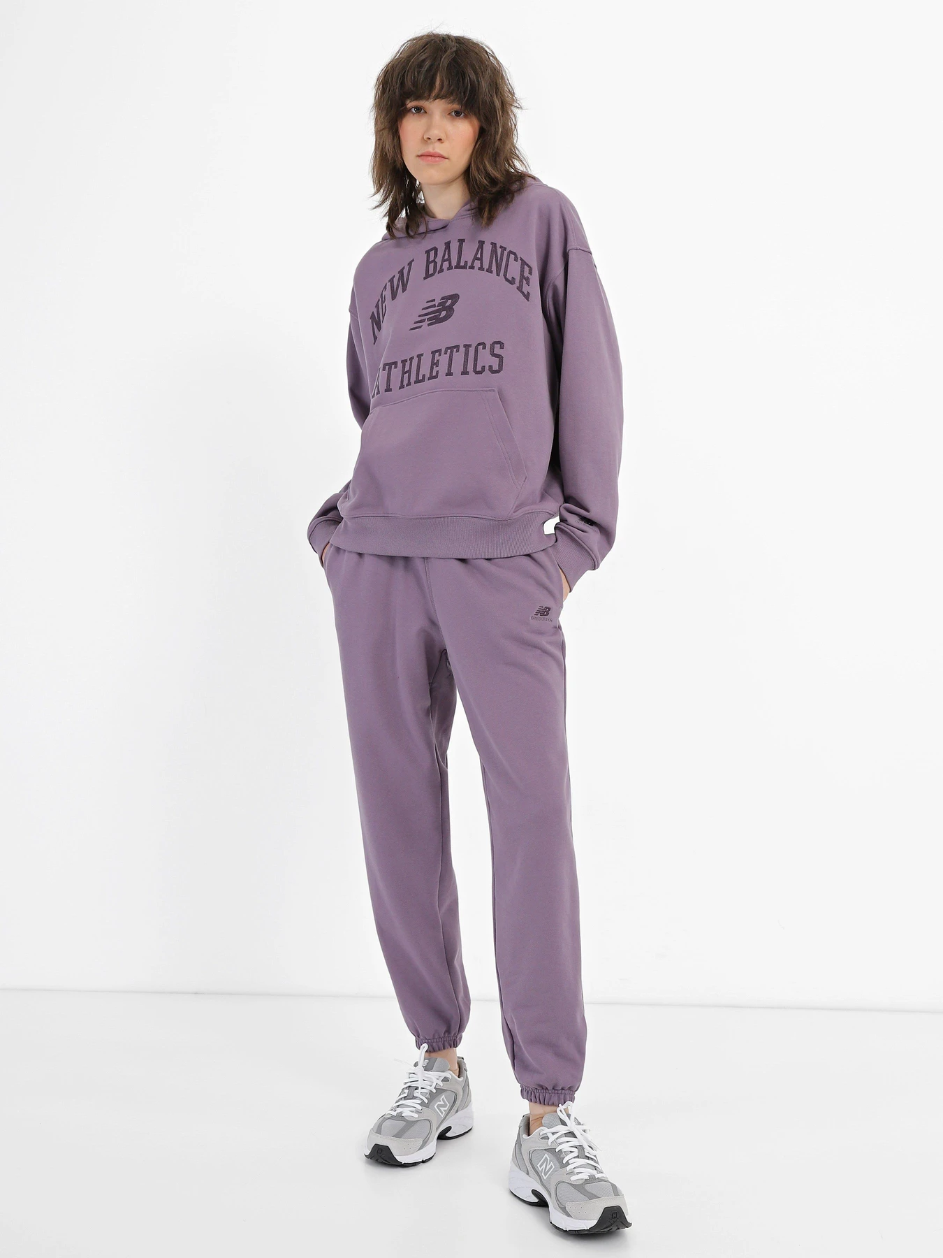 Худі та світшоти New Balance Athletics Varsity модель WT33550SHW Фото
