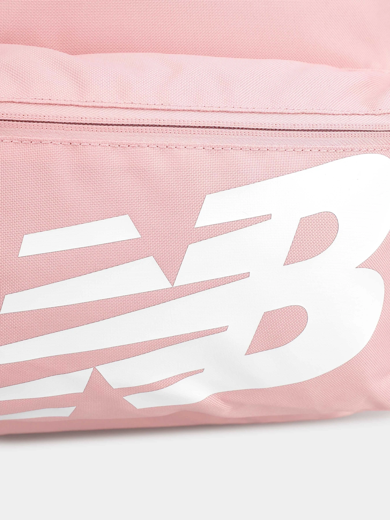 Рюкзаки New Balance Logo Round модель LAB23015POO Рюкзаки New Balance Logo Round модель LAB23015POO Фото