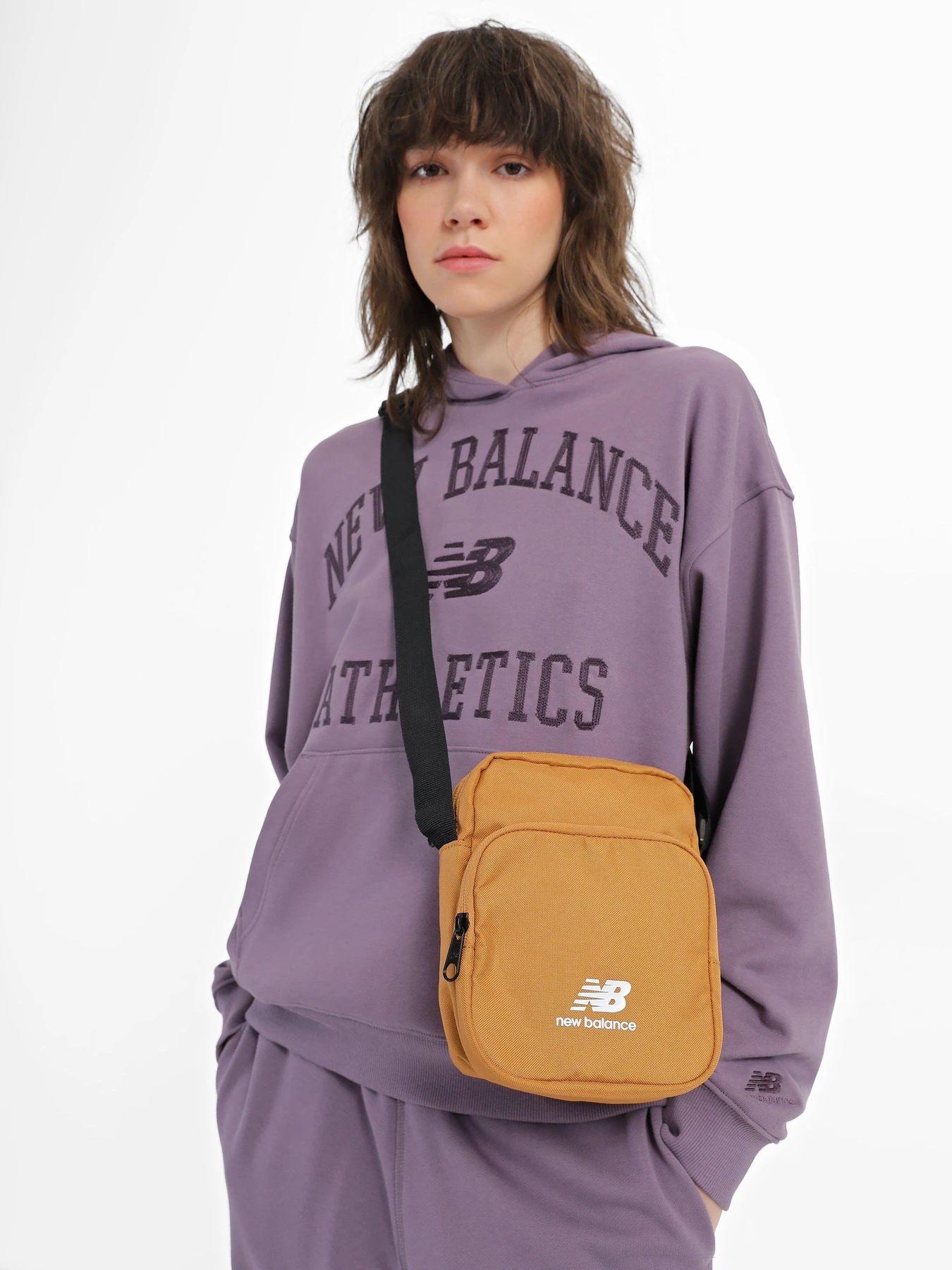 Сумки New Balance Sling модель LAB23017TOB Сумки New Balance Sling модель LAB23017TOB Фото