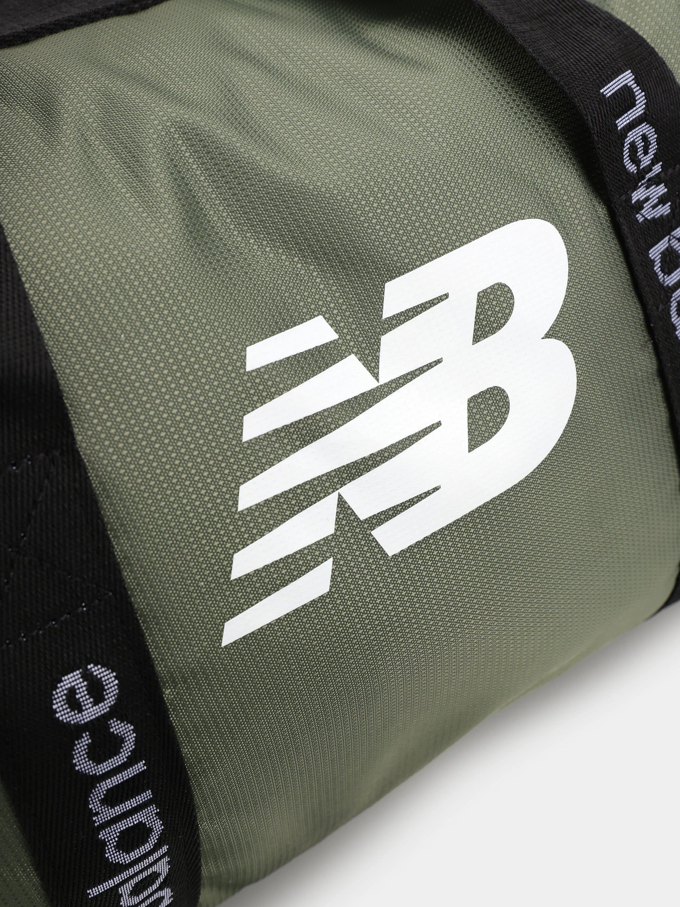 Дорожные сумки и чемоданы New Balance OPP Core Small Duffel модель LAB13102DON Дорожные сумки и чемоданы New Balance OPP Core Small Duffel модель LAB13102DON Фото