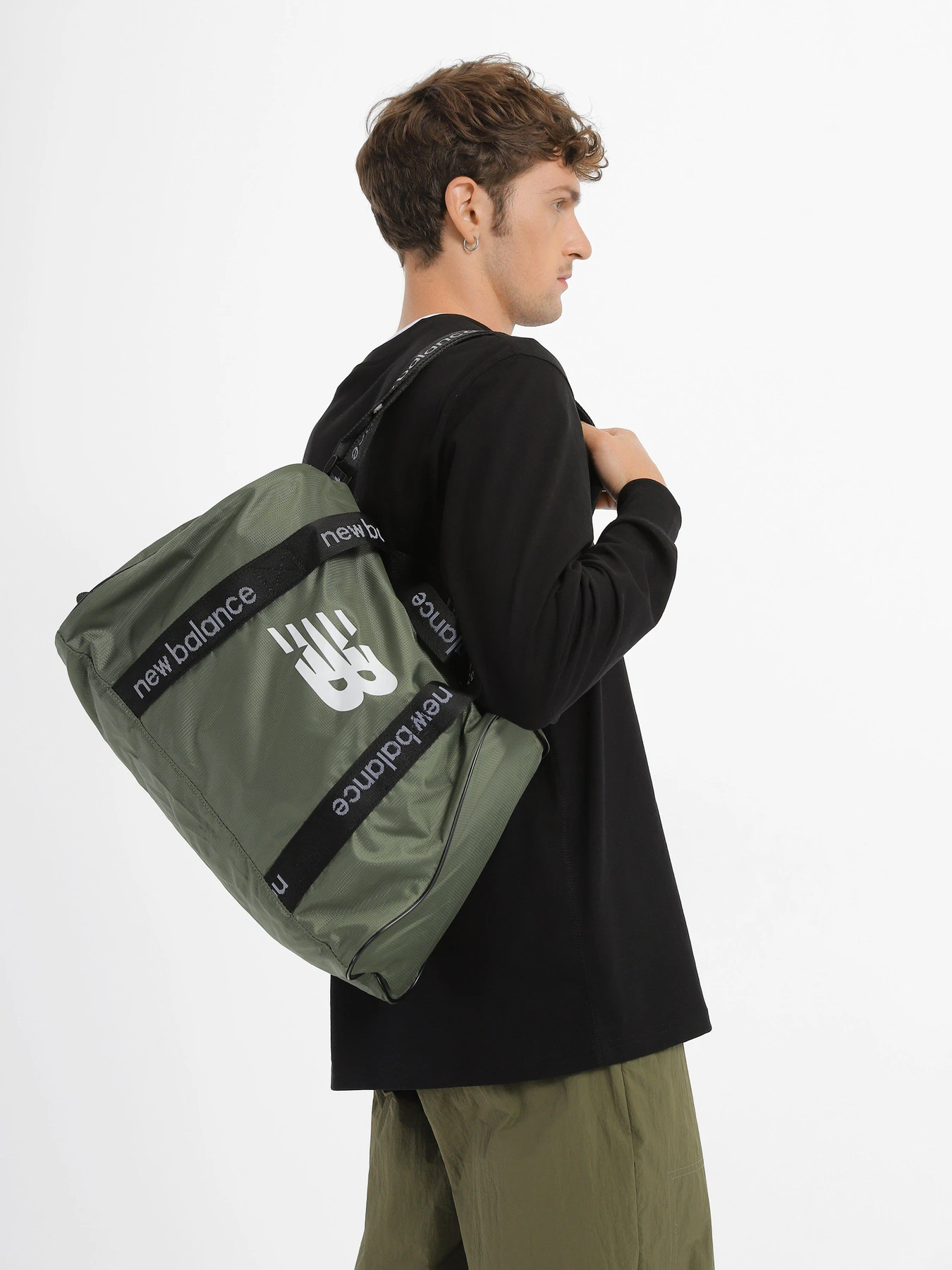 Дорожные сумки и чемоданы New Balance OPP Core Small Duffel модель LAB13102DON Дорожные сумки и чемоданы New Balance OPP Core Small Duffel модель LAB13102DON Фото