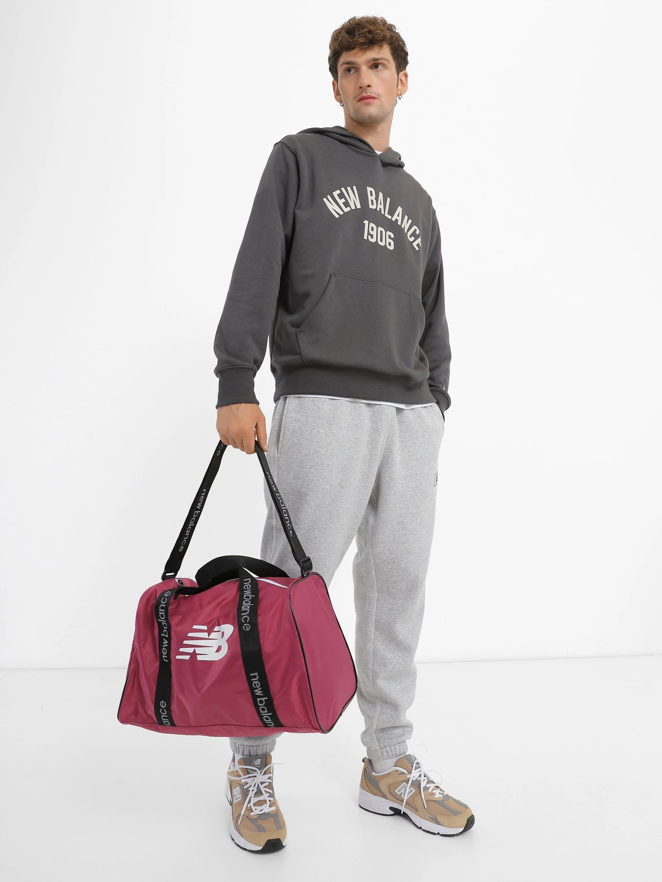 Дорожные сумки и чемоданы New Balance OPP Core Small Duffel модель LAB13102SOO Дорожные сумки и чемоданы New Balance OPP Core Small Duffel модель LAB13102SOO Фото