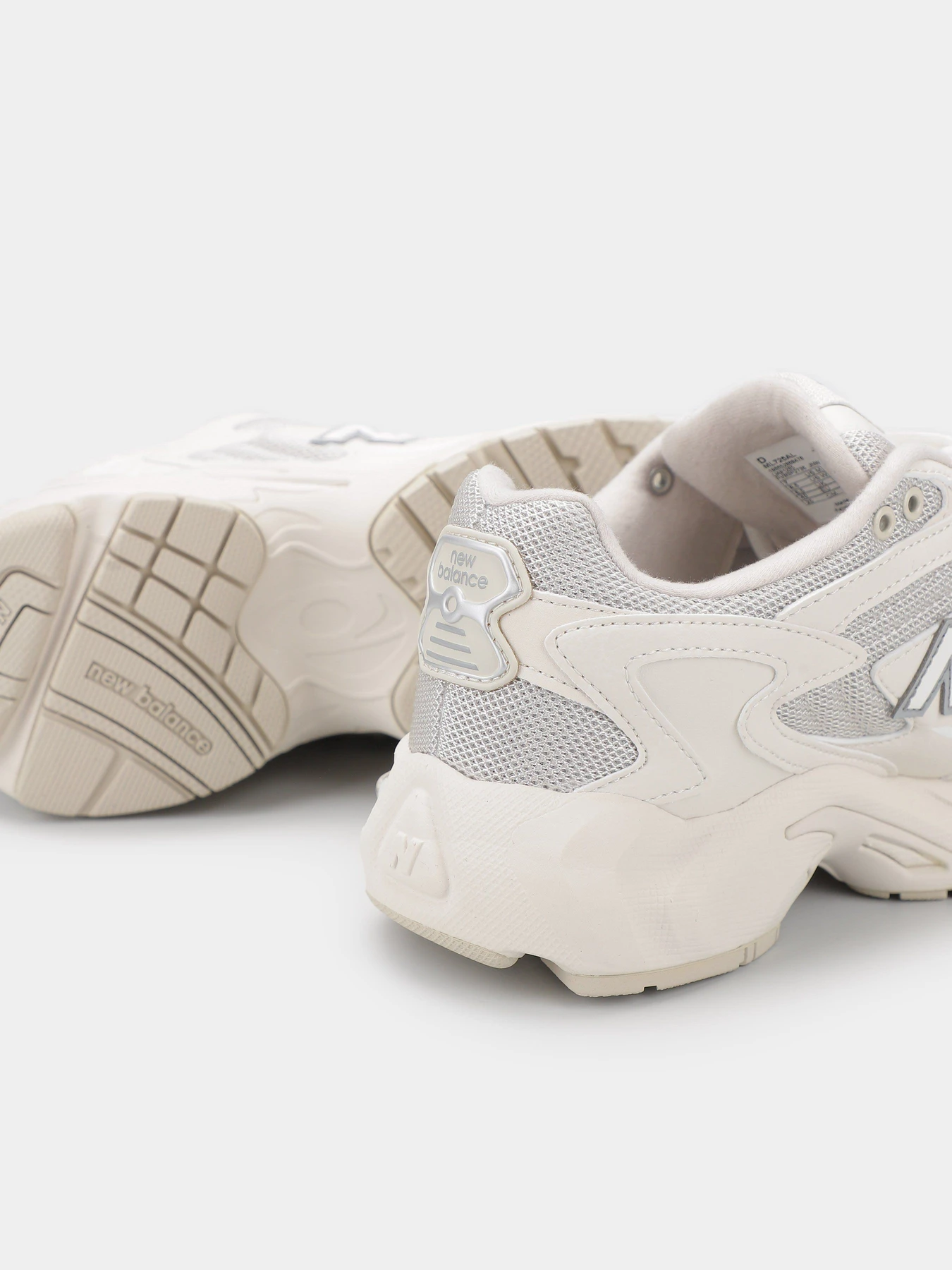 Кроссовки New Balance 725 T2 модель ML725AL Кроссовки New Balance 725 T2 модель ML725AL Фото