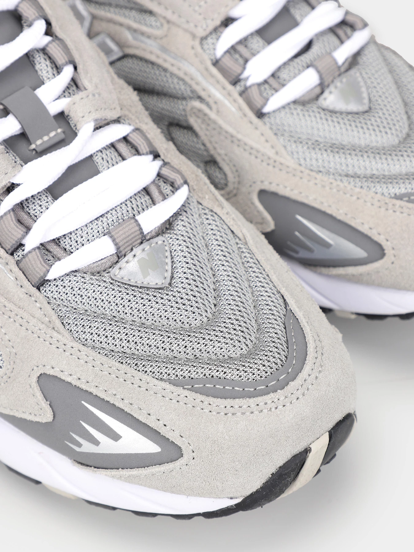 Кросівки New Balance 725 T2 модель ML725P Кросівки New Balance 725 T2 модель ML725P Фото