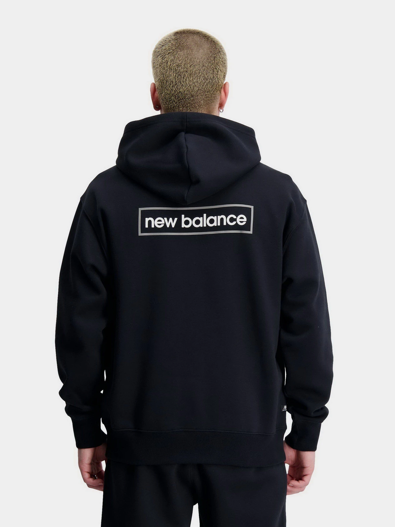 Худі та світшоти New Balance Essentials Winter модель MT33516BK Худі та світшоти New Balance Essentials Winter модель MT33516BK Фото