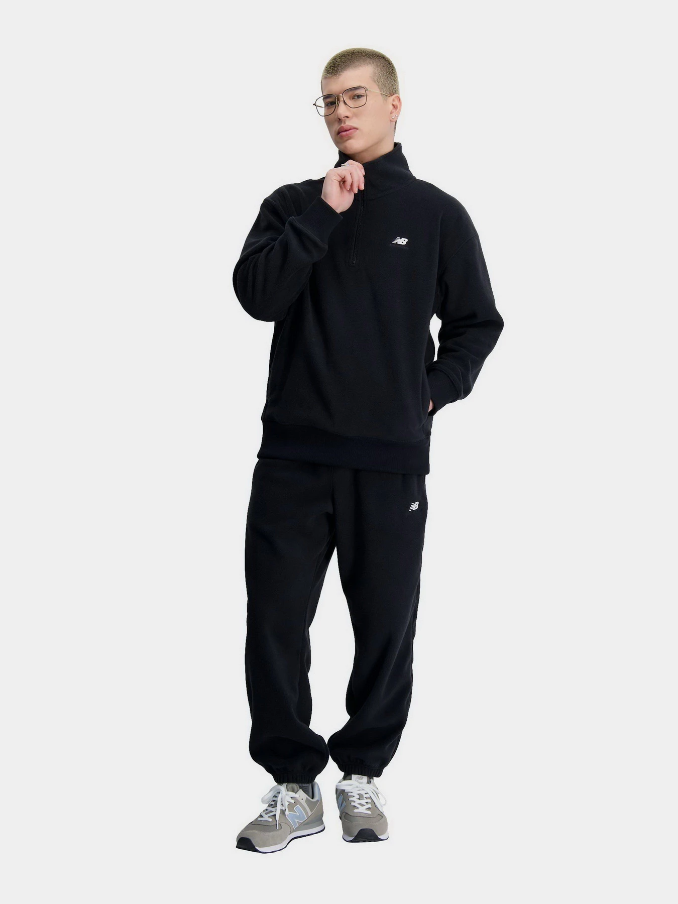 Худи и свитшоты New Balance Athletics Polar Fleece модель MT33542BK Худи и свитшоты New Balance Athletics Polar Fleece модель MT33542BK Фото