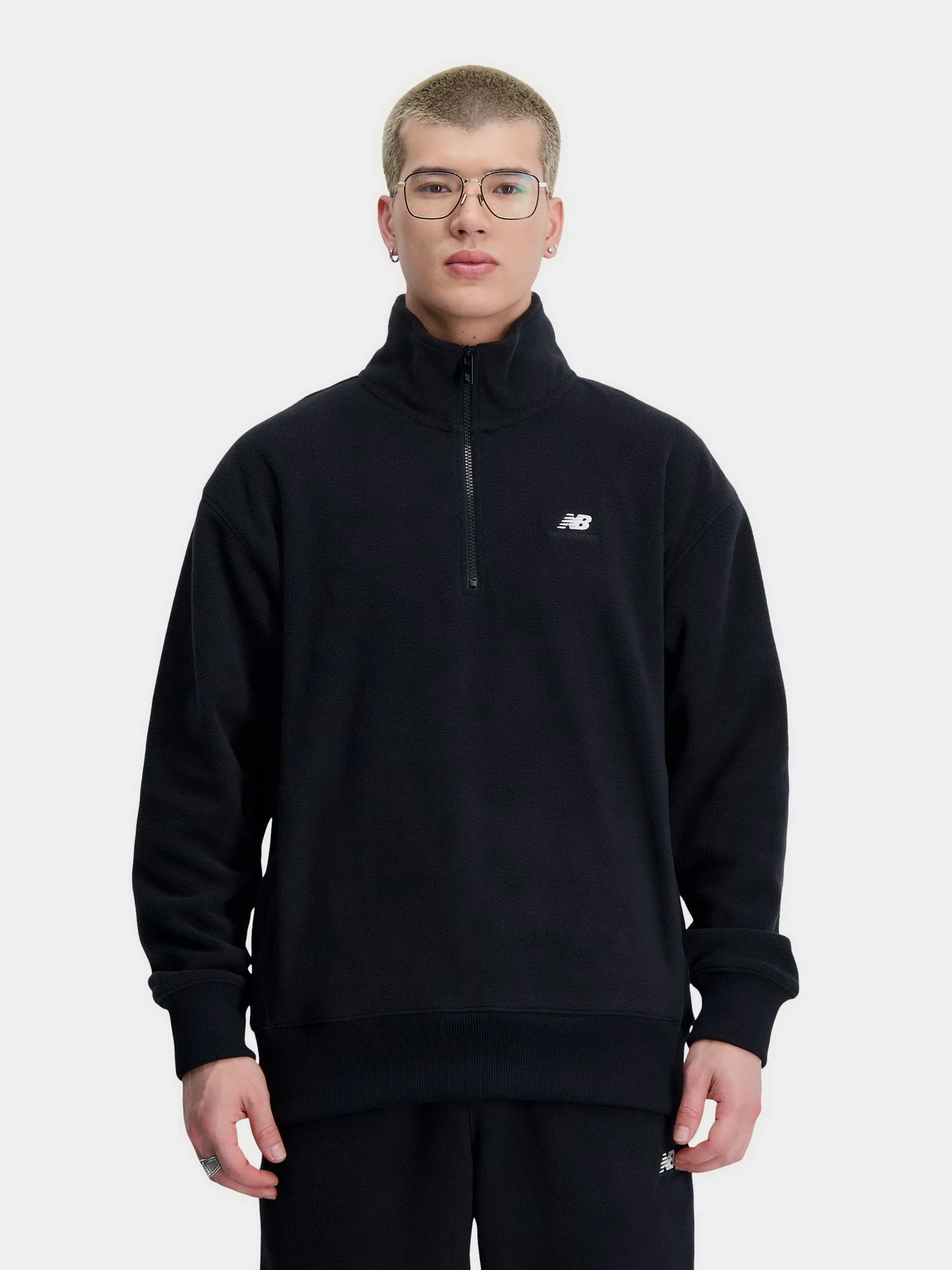 Худи и свитшоты New Balance Athletics Polar Fleece модель MT33542BK Худи и свитшоты New Balance Athletics Polar Fleece модель MT33542BK Фото