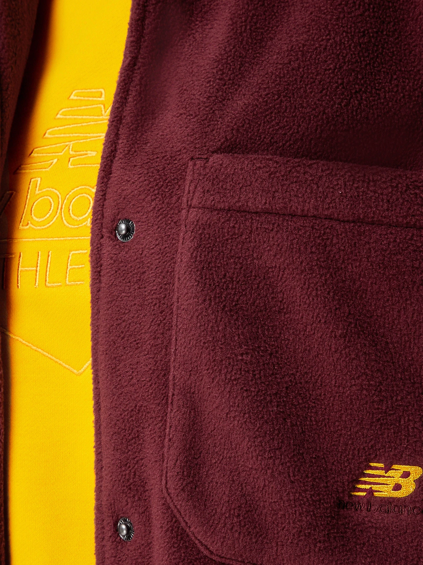 Куртки та дублянки New Balance Athletics Polarfleece модель WJ33513NBY Куртки та дублянки New Balance Athletics Polarfleece модель WJ33513NBY Фото