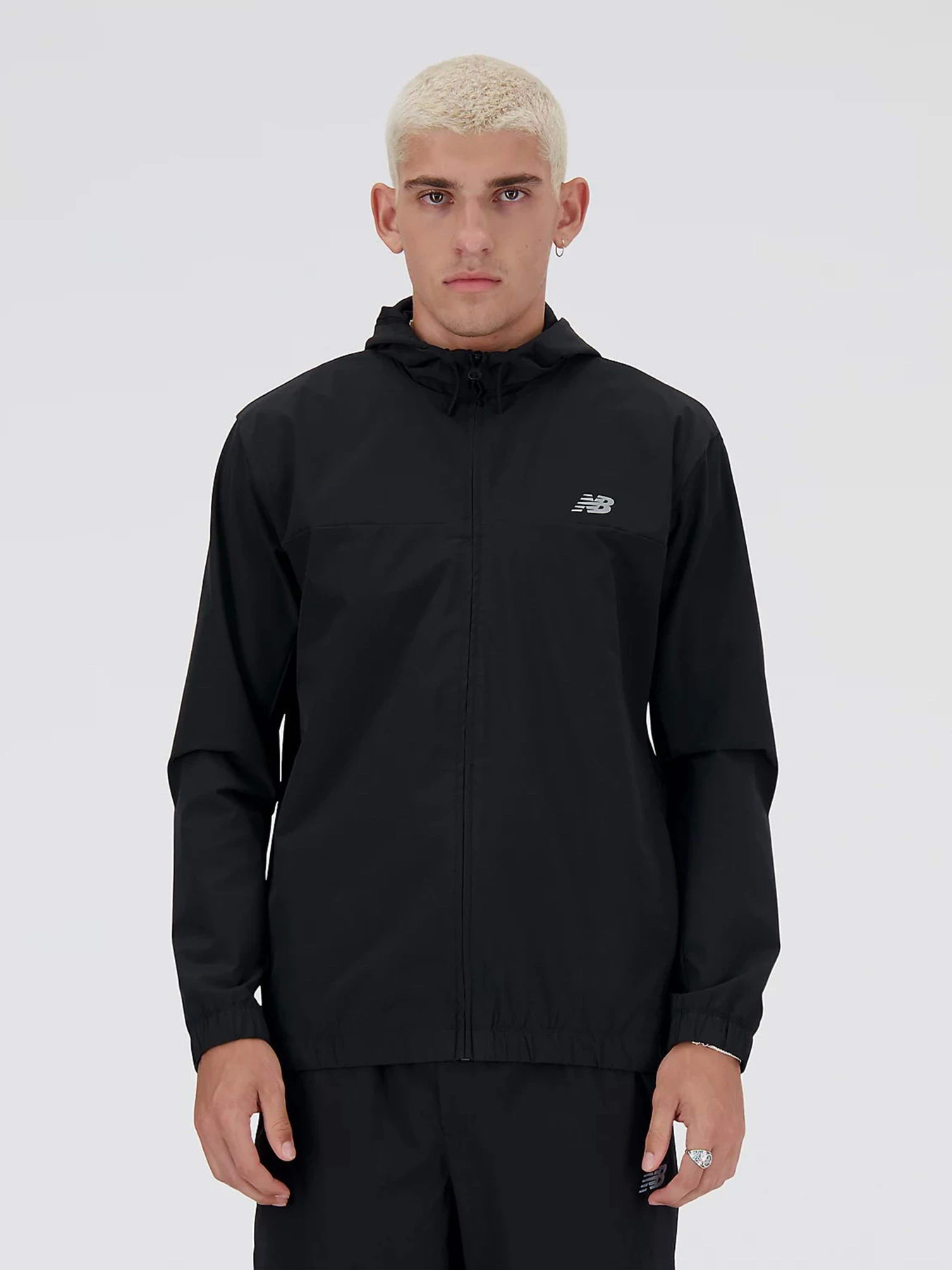 Куртки и дубленки New Balance WOVEN модель MJ41018BK Куртки и дубленки New Balance WOVEN модель MJ41018BK Фото