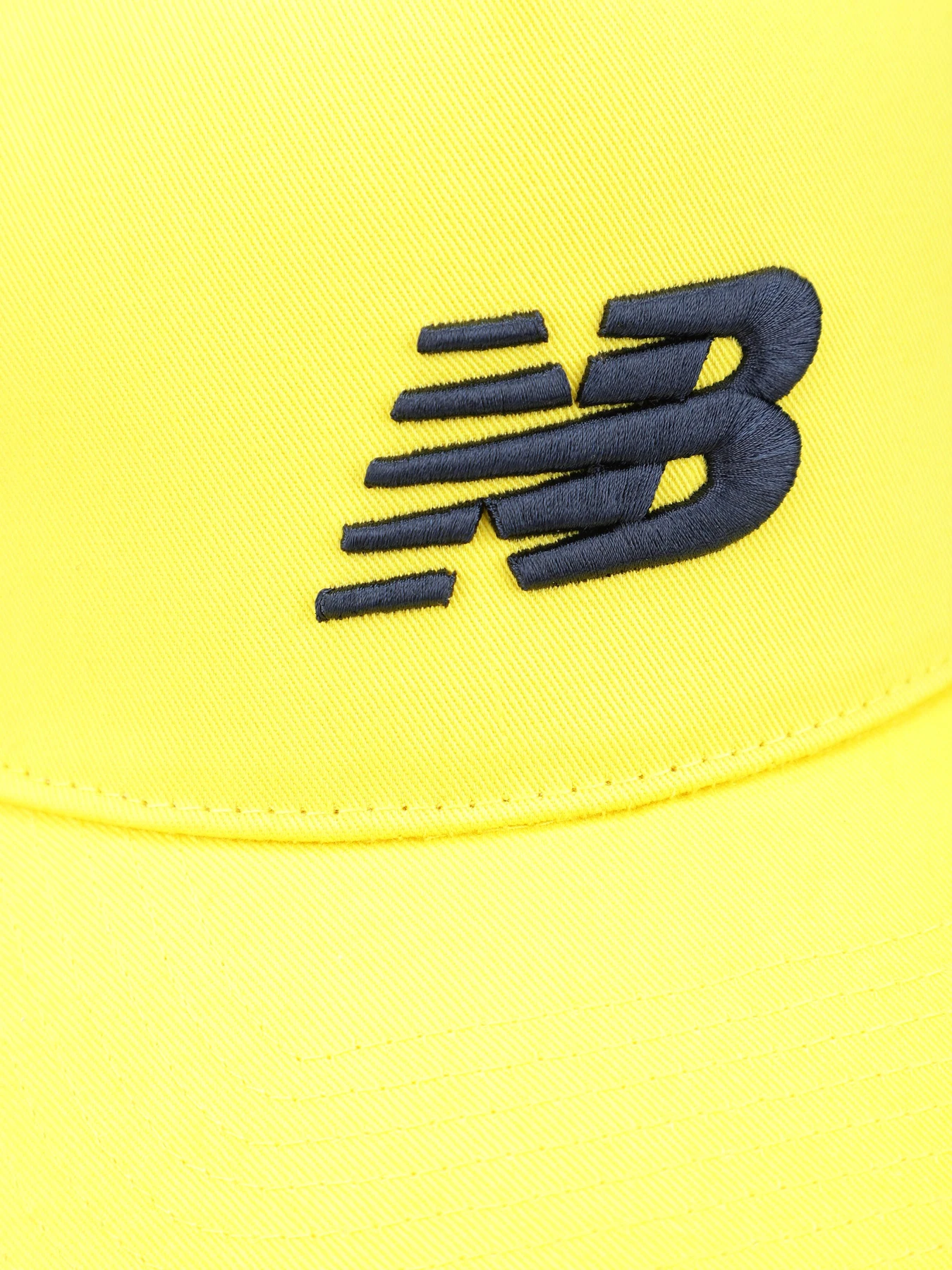 Шапки и кепки New Balance LIFESTYLE ATHLETICS TRUCKER модель LAH01001LMZ Шапки и кепки New Balance LIFESTYLE ATHLETICS TRUCKER модель LAH01001LMZ Фото