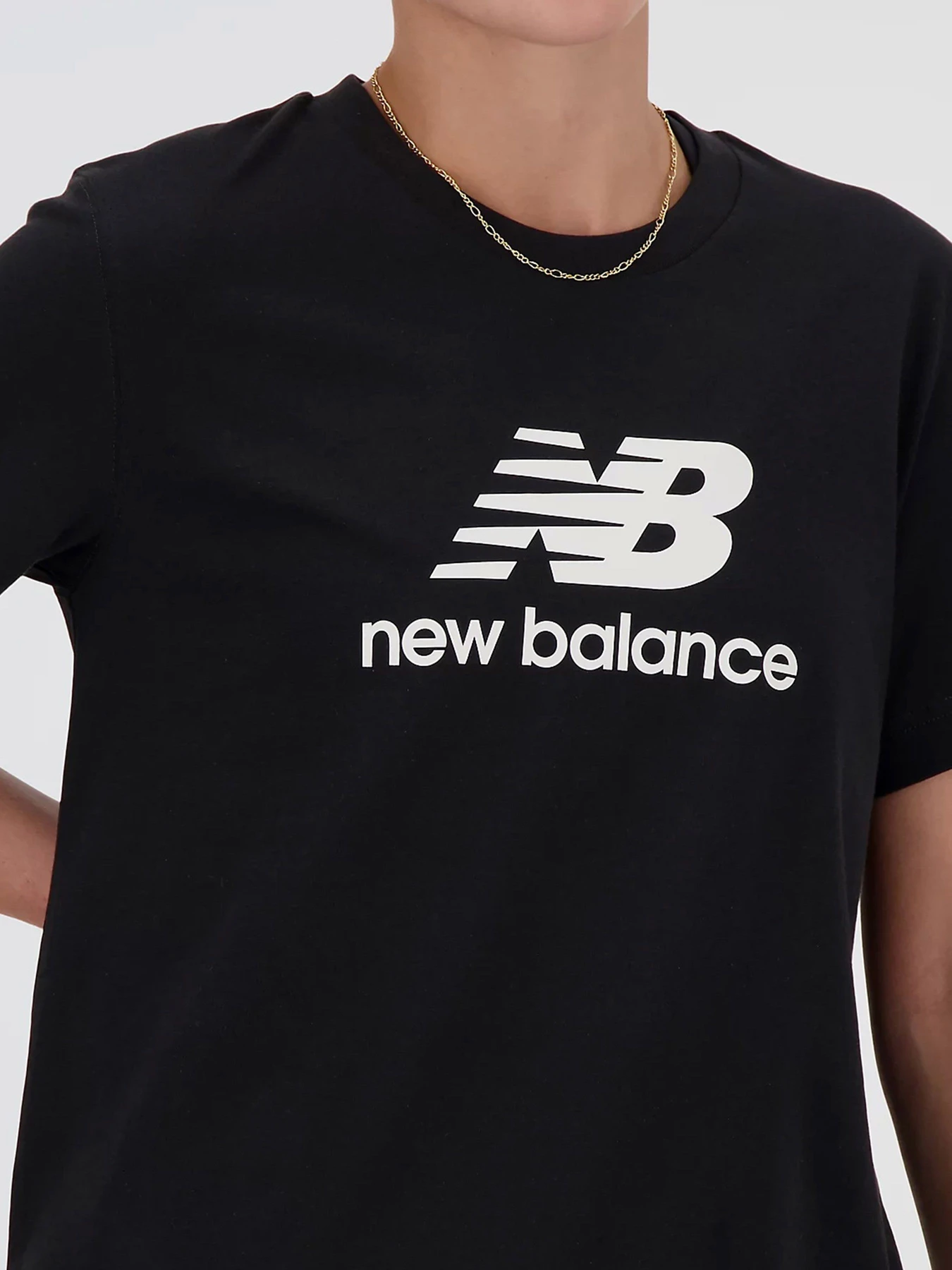 Футболки и поло New Balance STACKED LOGO модель WT41502BK Футболки и поло New Balance STACKED LOGO модель WT41502BK Фото