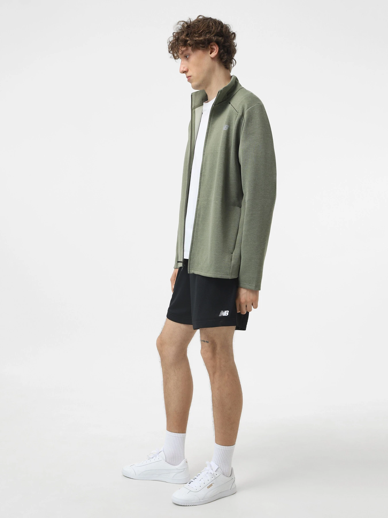 Худи и свитшоты New Balance TECH KNIT модель MJ41178DEK Худи и свитшоты New Balance TECH KNIT модель MJ41178DEK Фото