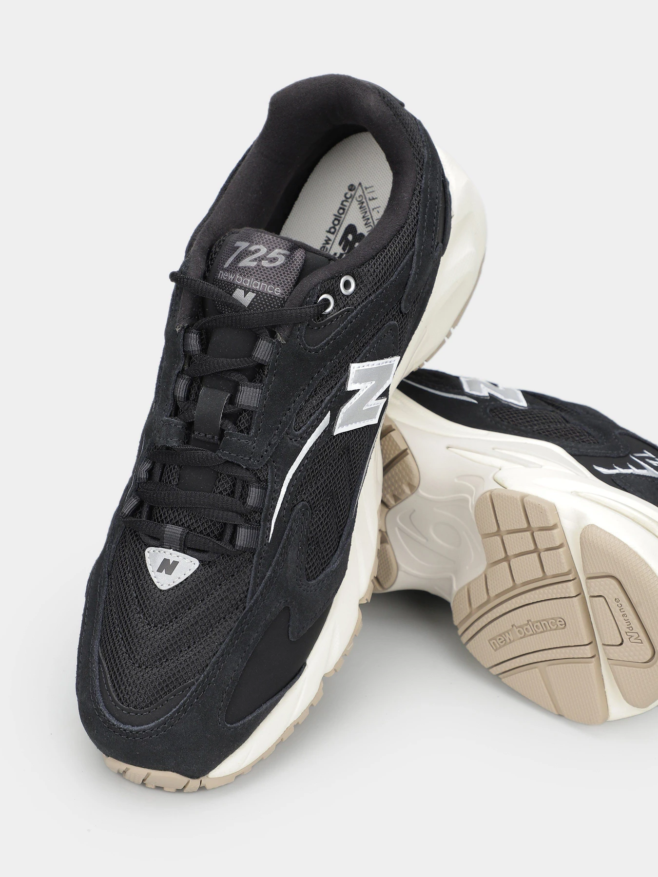 Кроссовки New Balance 725 модель ML725BB Кроссовки New Balance 725 модель ML725BB Фото