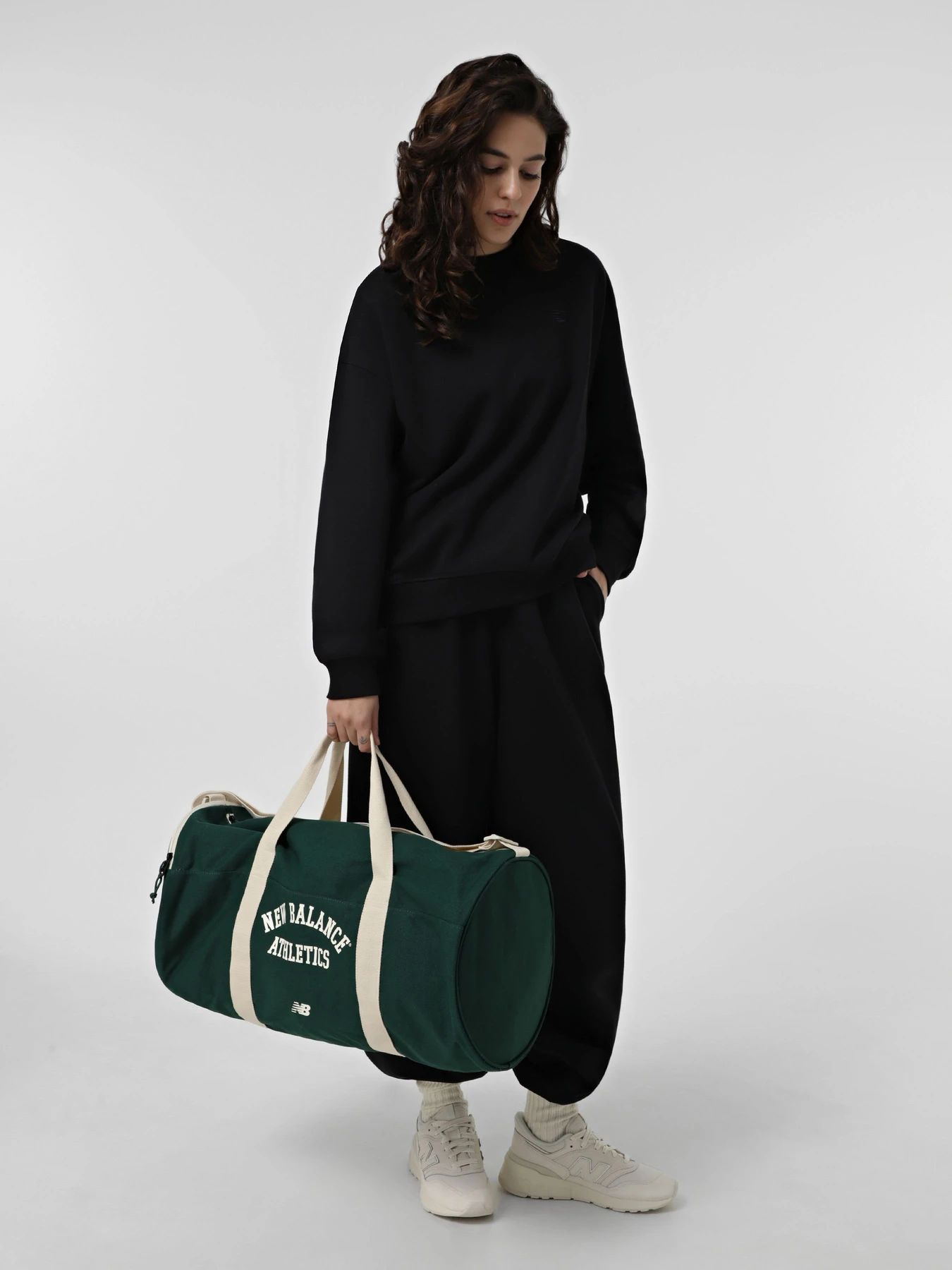 Сумки New Balance CANVAS DUFFEL модель LAB23180NWG Сумки New Balance CANVAS DUFFEL модель LAB23180NWG Фото