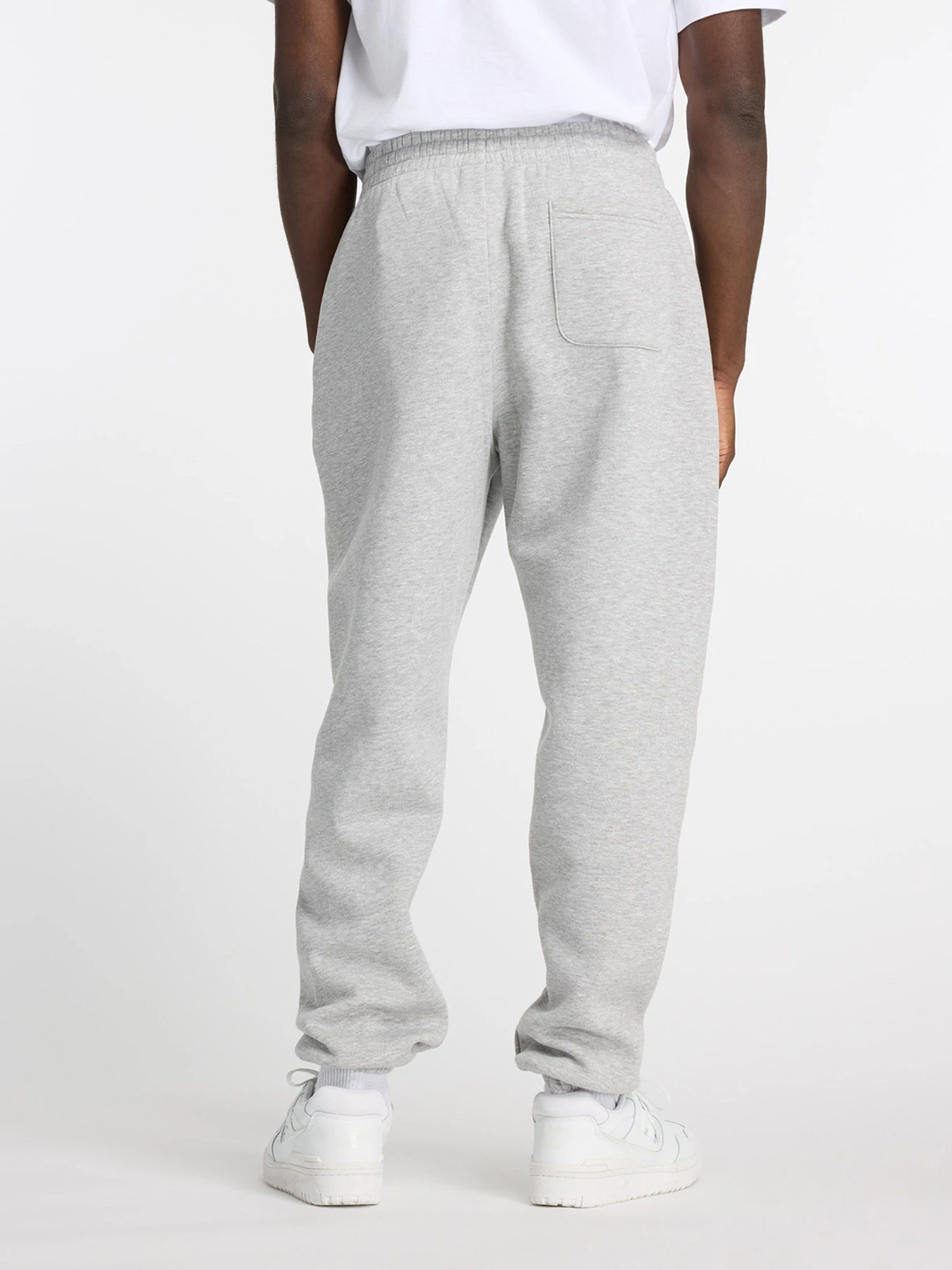 Брюки New Balance SPORT ESSENTIALS FLEECE модель MP41503AG Брюки New Balance SPORT ESSENTIALS FLEECE модель MP41503AG Фото