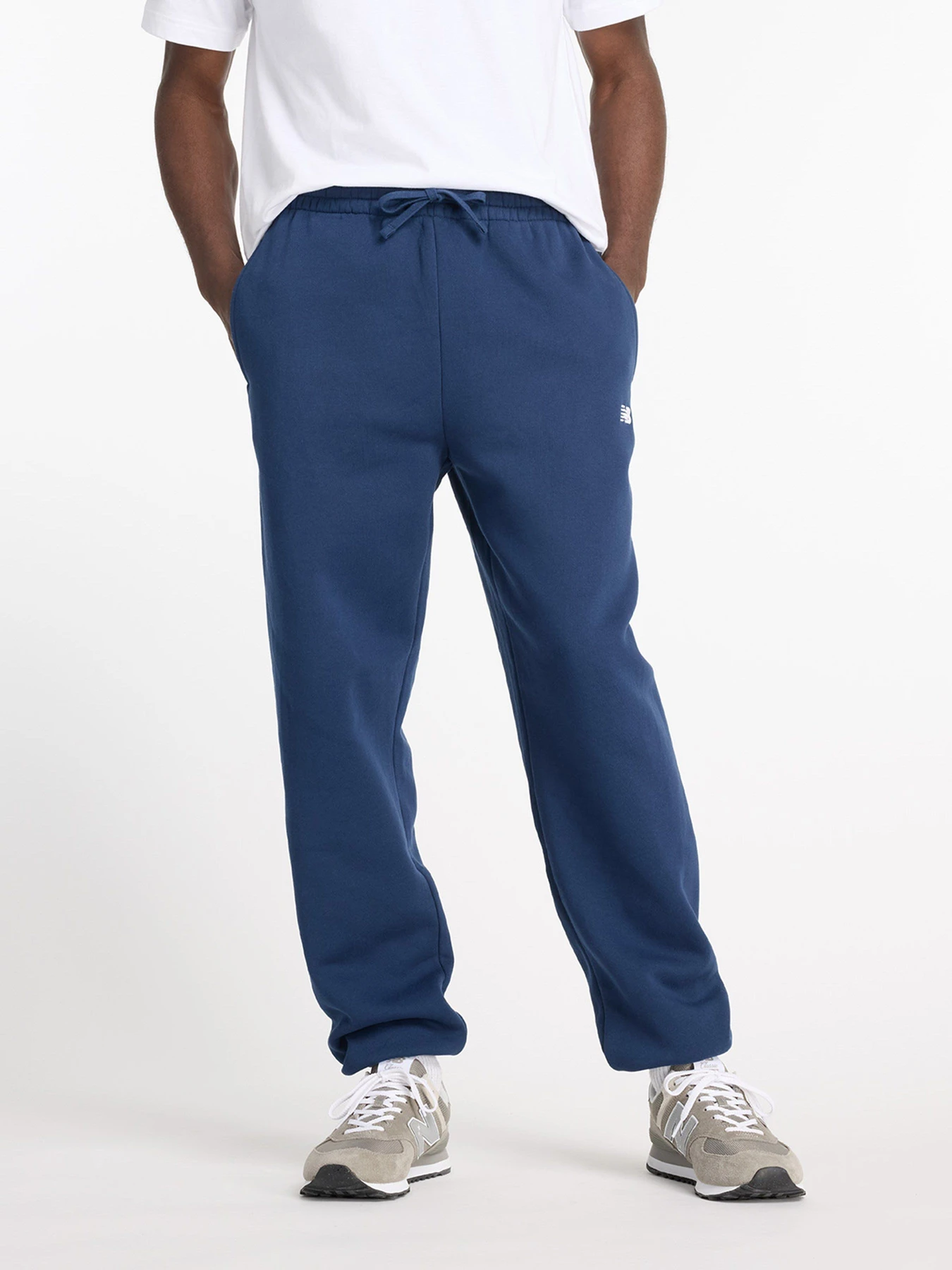Брюки New Balance SPORT ESSENTIALS FLEECE модель MP41503NNY Брюки New Balance SPORT ESSENTIALS FLEECE модель MP41503NNY Фото