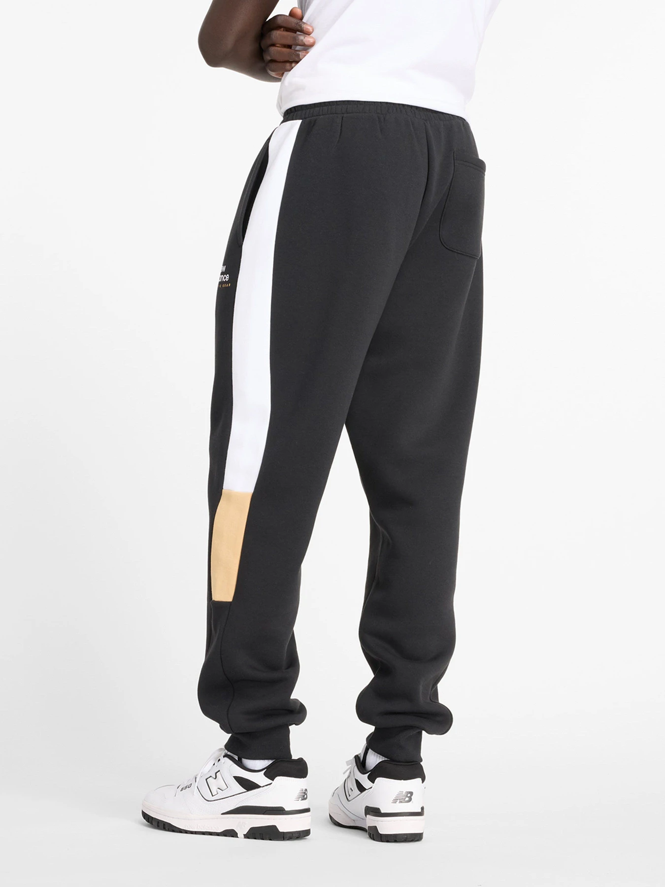 Брюки New Balance CLASSICS FLEECE модель MP43522BK Брюки New Balance CLASSICS FLEECE модель MP43522BK Фото