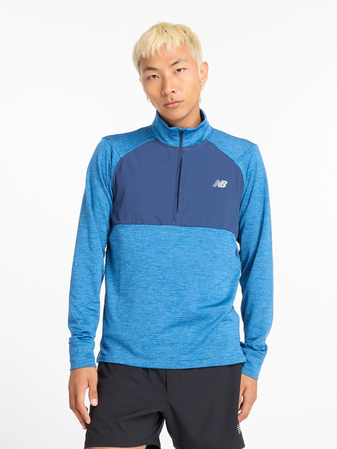 Худи и свитшоты New Balance ATHLETICS HEAT GRID 1/2 ZIP модель MT43204HEB Фото