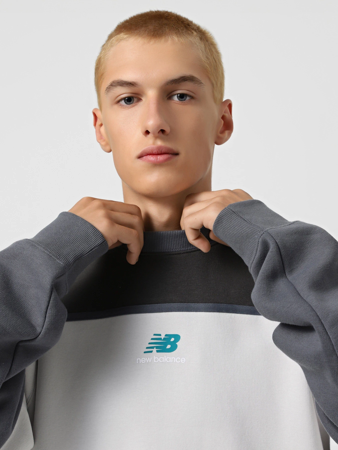 Худі та світшоти New Balance CLASSICS FLEECE модель MT43525GT Фото