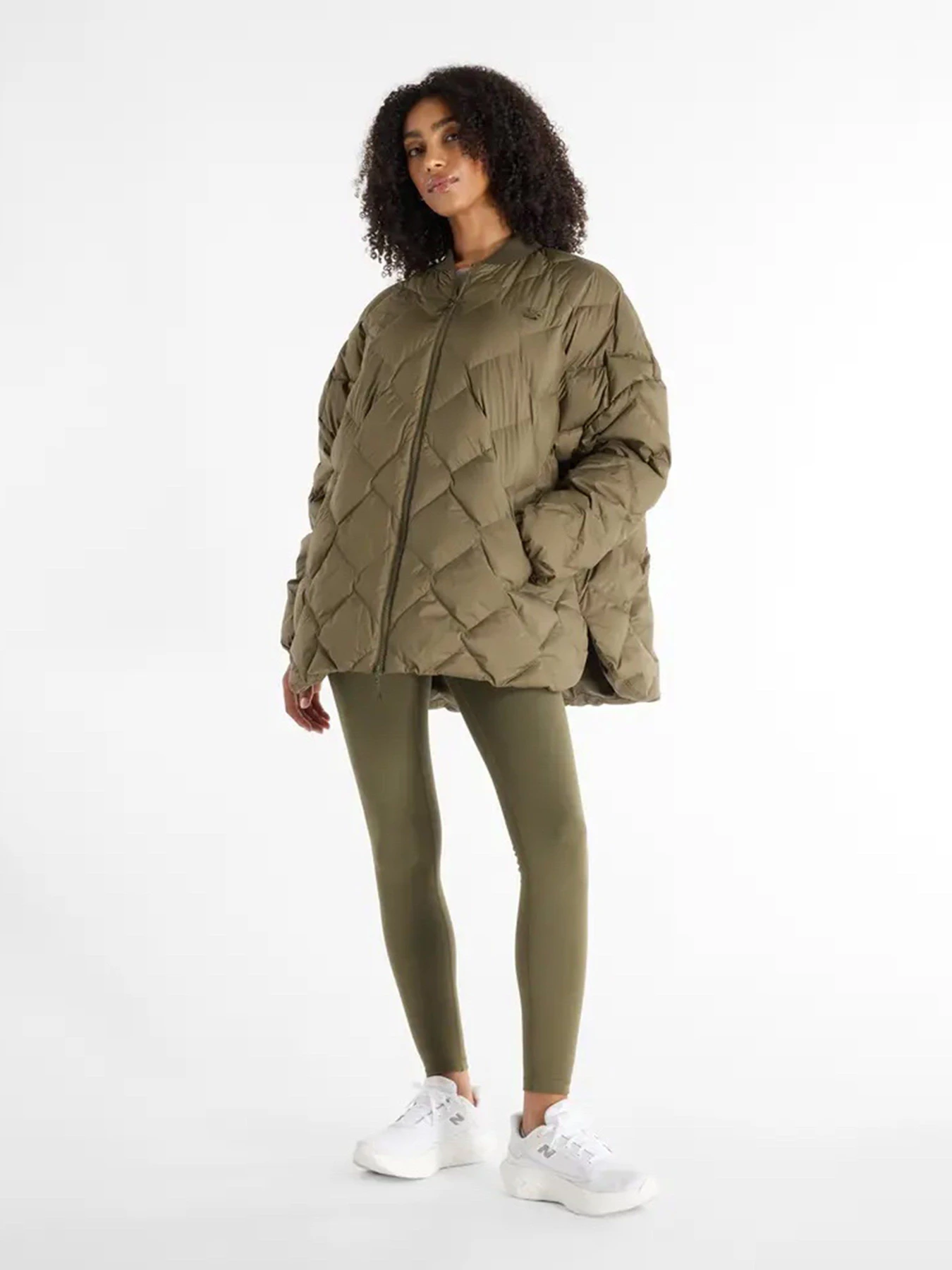 Куртки та дублянки New Balance PINNACLE модель WJ43503DMO Куртки та дублянки New Balance PINNACLE модель WJ43503DMO Фото