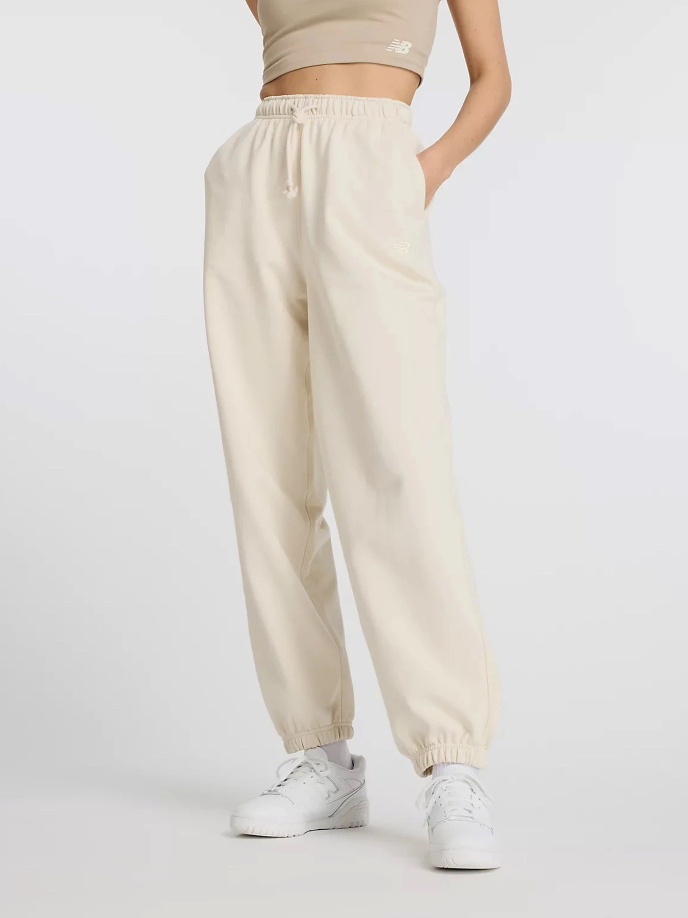 Брюки New Balance ATHLETICS модель WP41513LIN Брюки New Balance ATHLETICS модель WP41513LIN Фото