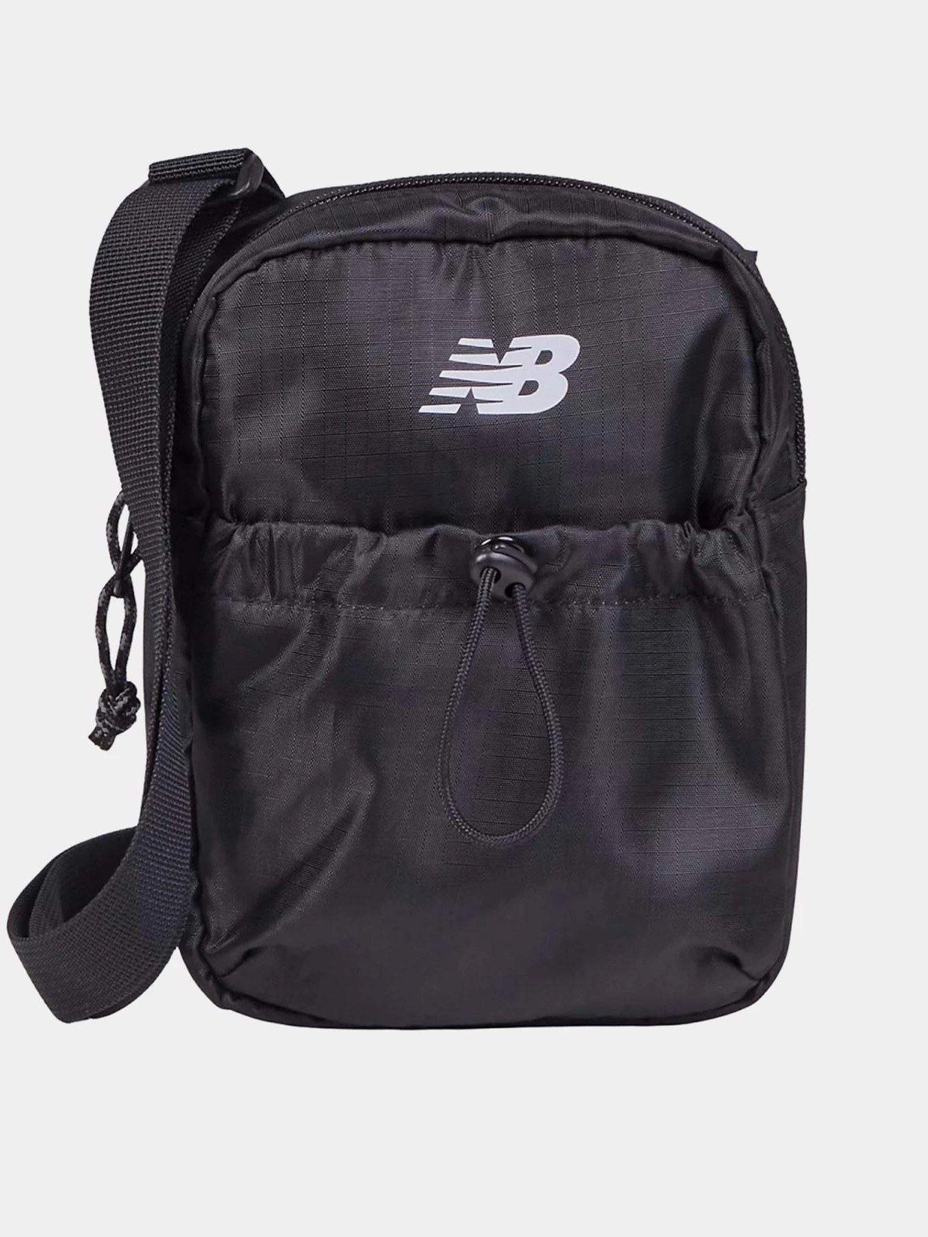 Сумки New Balance ESSENTIALS 20L модель LAB51901BK Сумки New Balance ESSENTIALS 20L модель LAB51901BK Фото