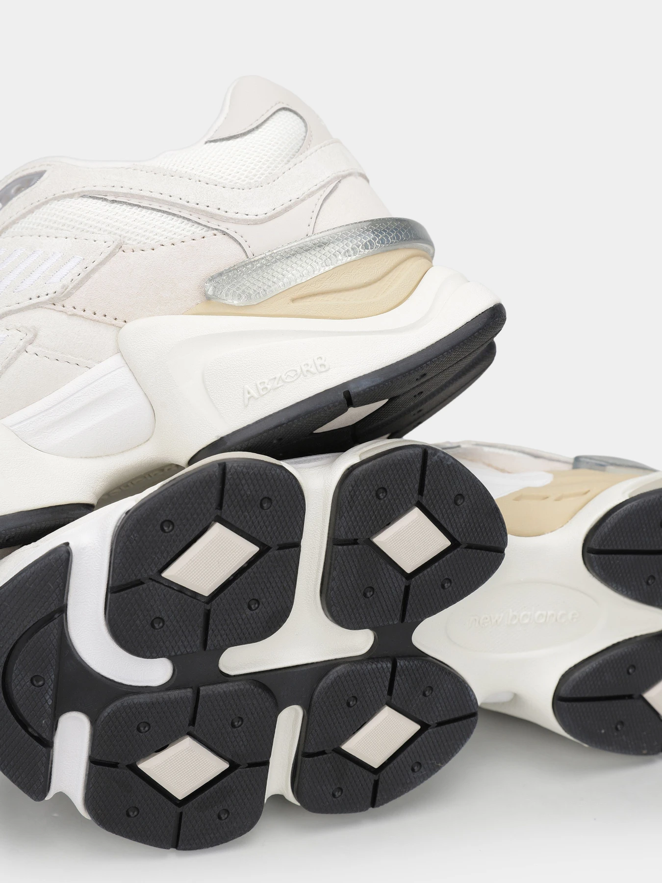 Кроссовки New Balance 9060 модель U9060WHT Фото