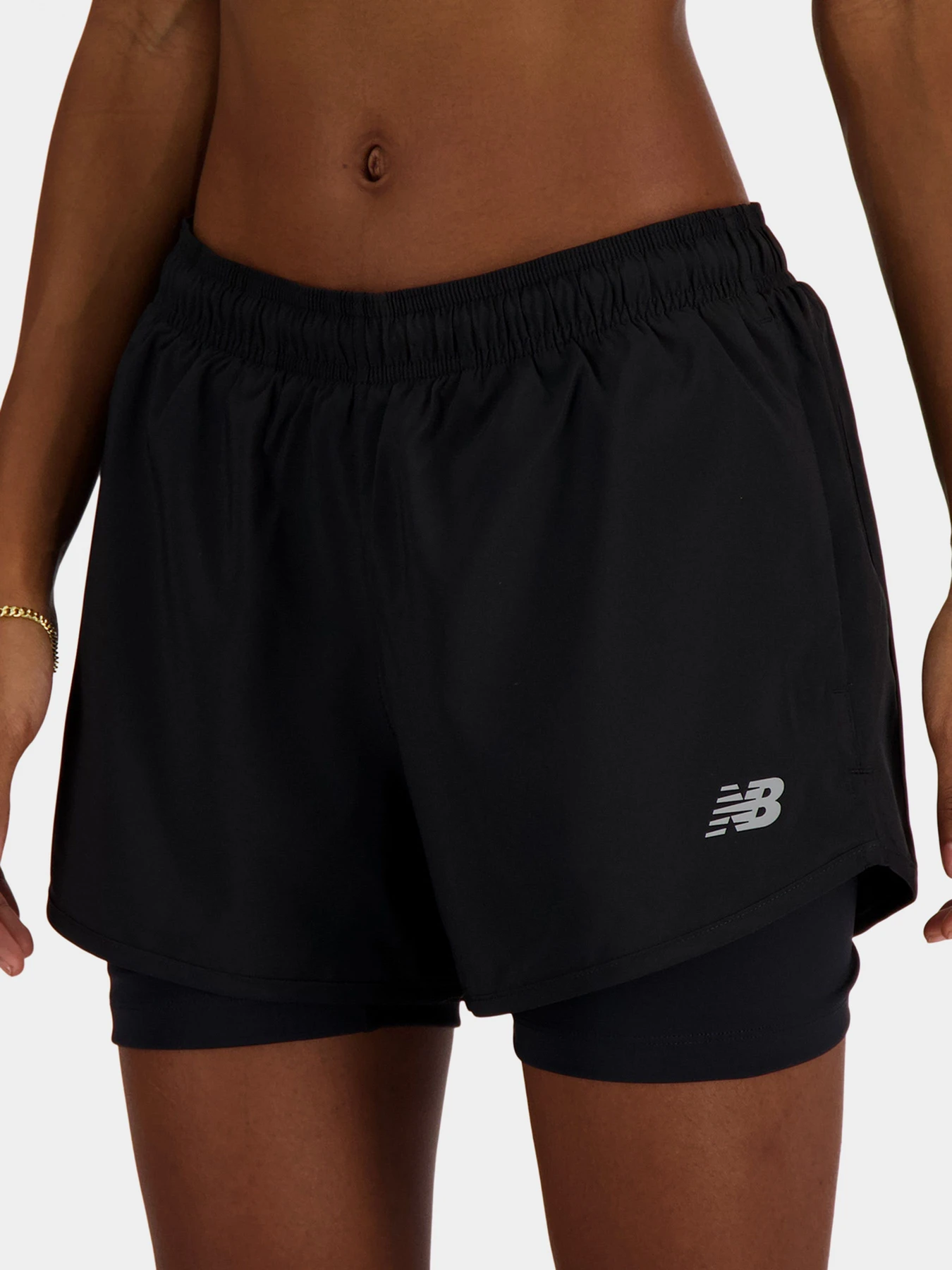 Шорты New Balance ESSENTIALS 2IN1 модель WS41225BK Шорты New Balance ESSENTIALS 2IN1 модель WS41225BK Фото