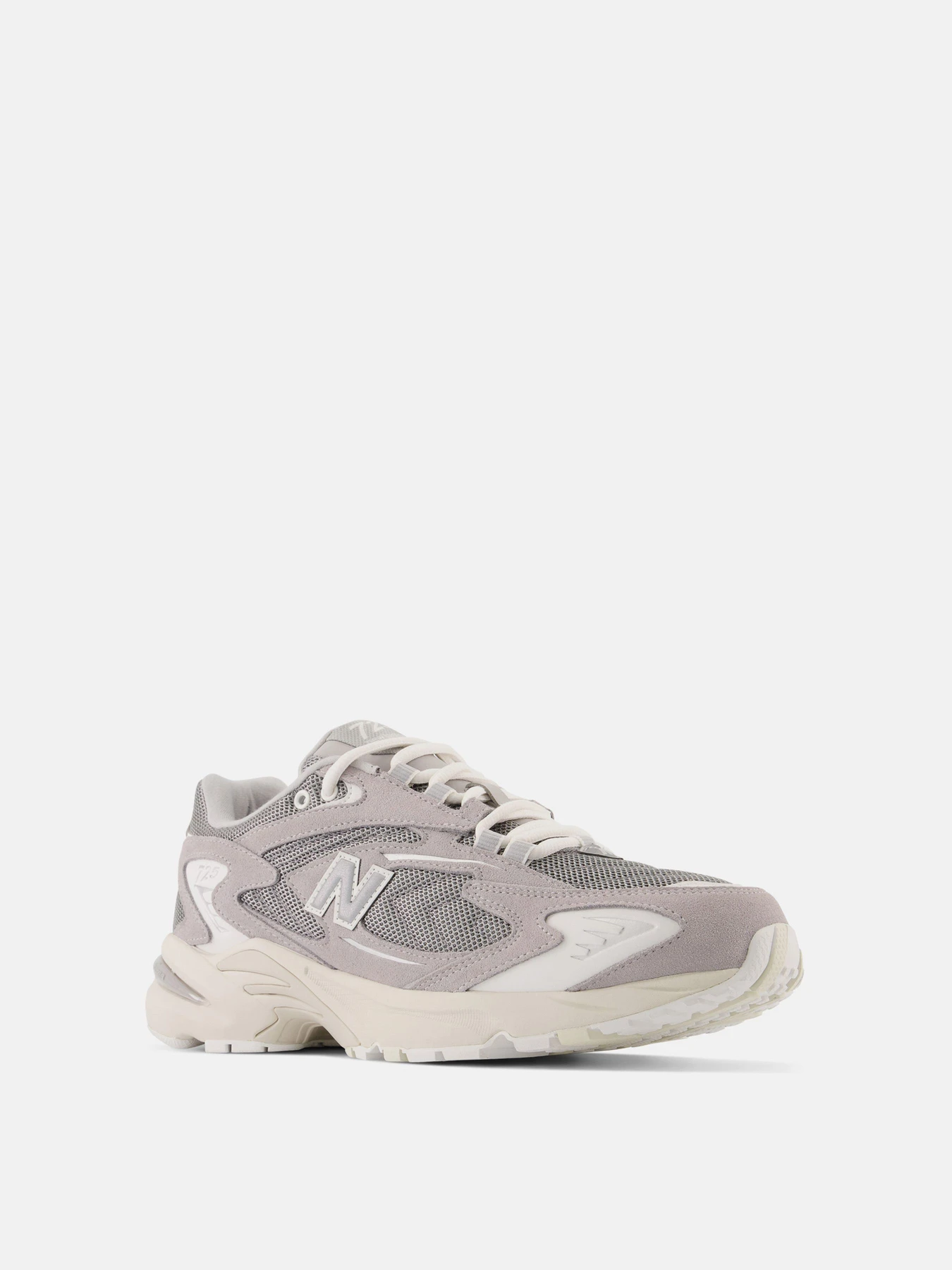 Кросівки New Balance 725 модель ML725AA Кросівки New Balance 725 модель ML725AA Фото
