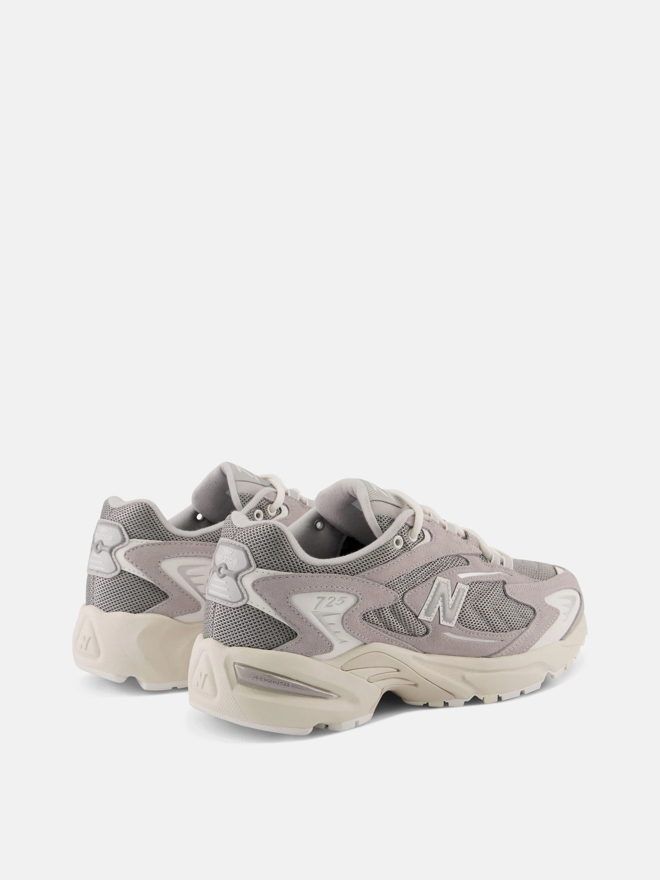 Кросівки New Balance 725 модель ML725AA Кросівки New Balance 725 модель ML725AA Фото