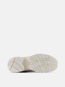 Кросівки New Balance 725 модель ML725AA Фото