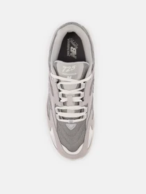 Кросівки New Balance 725 модель ML725AA Фото