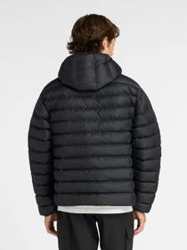 Куртки та дублянки New Balance HOODED PUFFER модель MO53500BK Фото