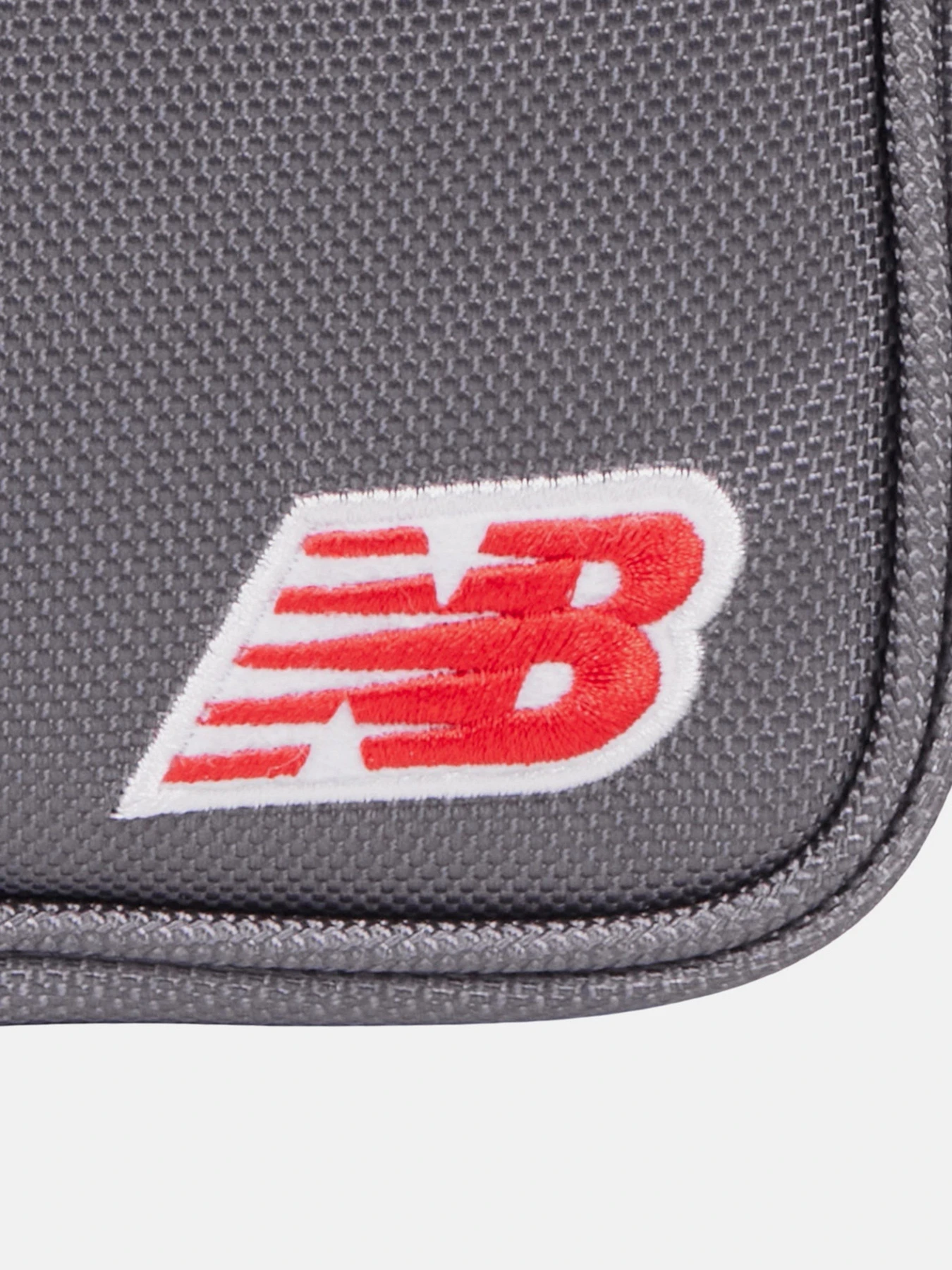 Сумки New Balance LEGACE ICON модель LAB51531CAS Фото